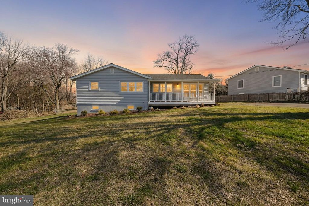 Photo of 1546 Ridgely Drive, EDGEWATER, MD 21037 (MLS # MDAA2134710)