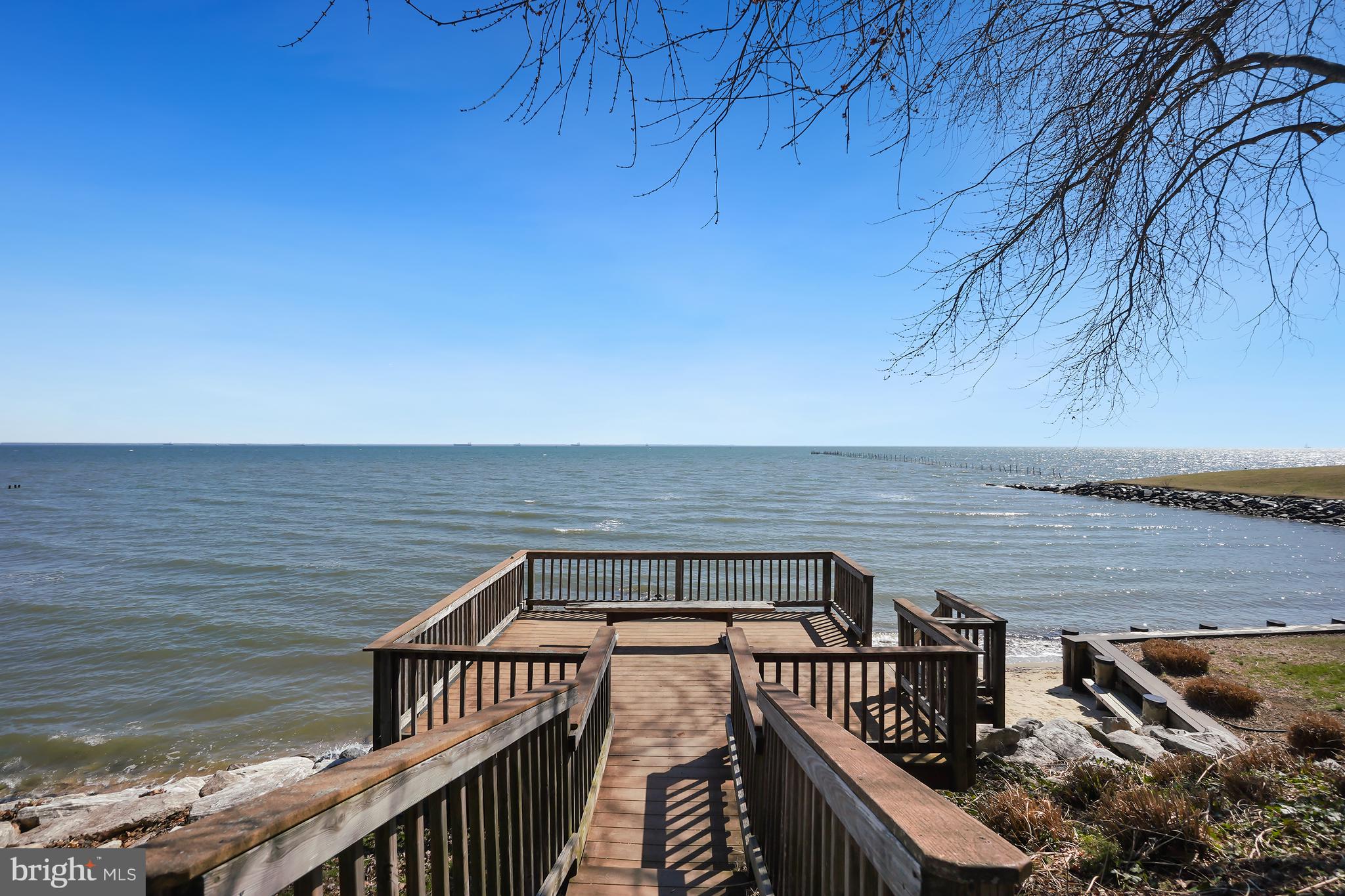 SAUNDERS POINT - Residential