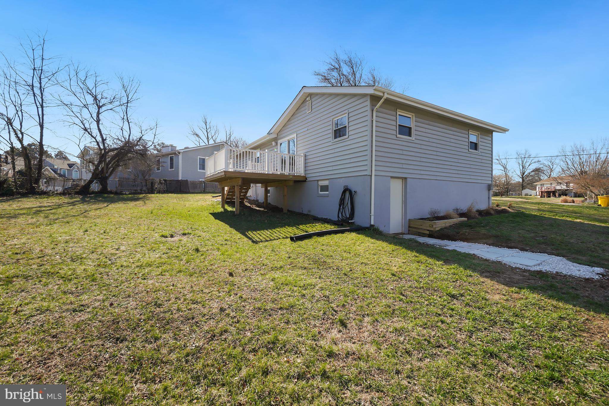 SAUNDERS POINT - Residential