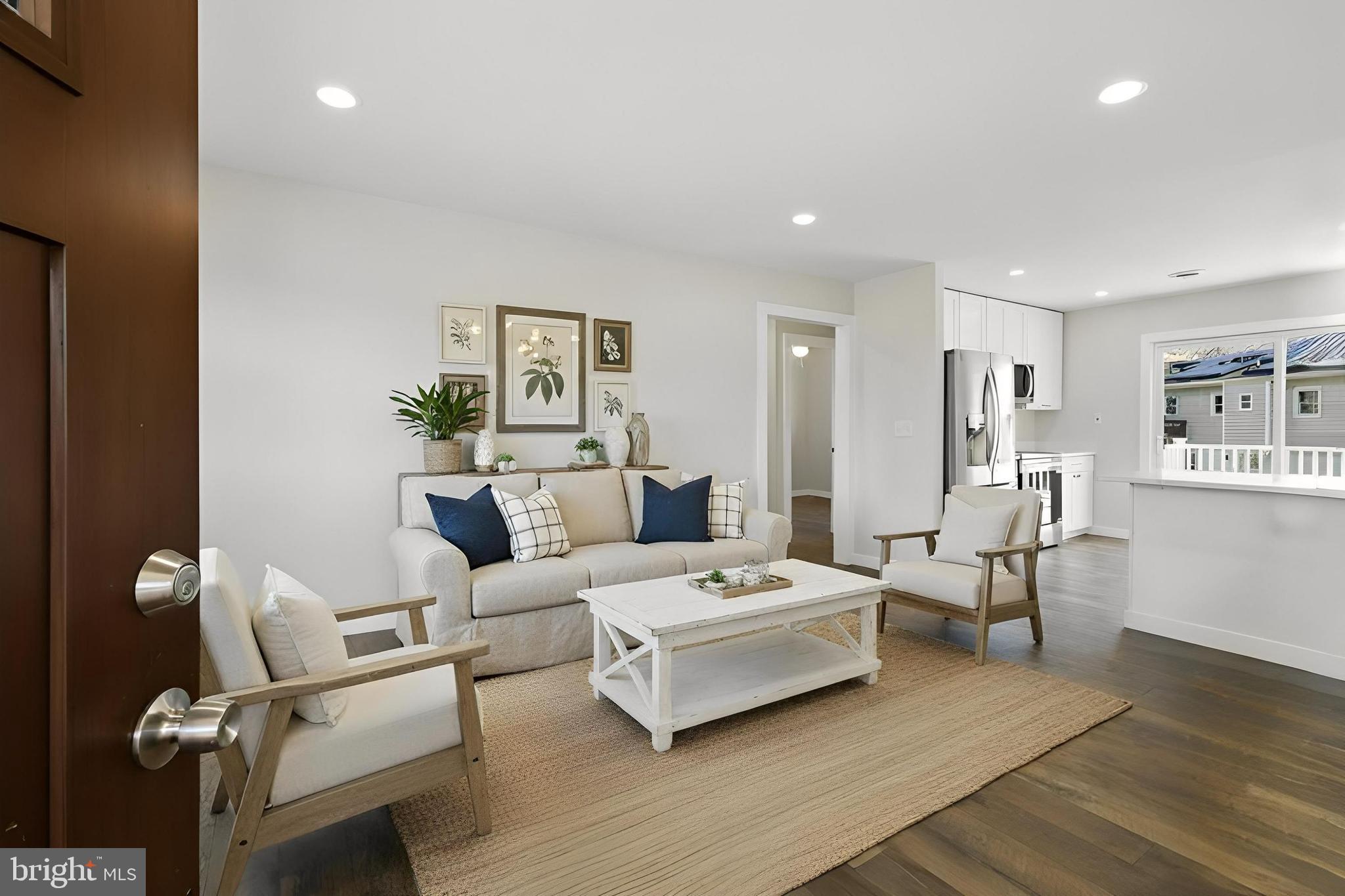 SAUNDERS POINT - Residential