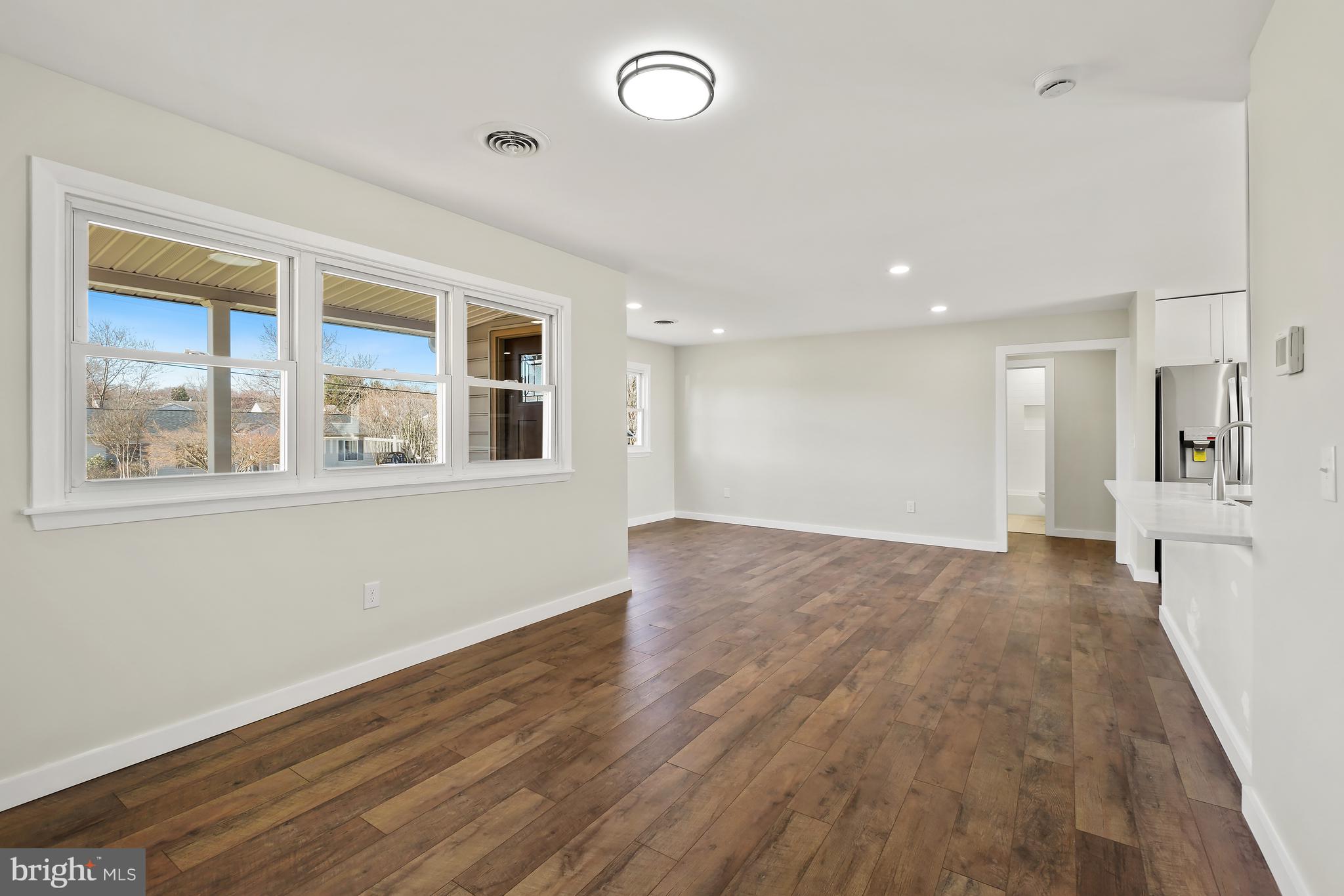 SAUNDERS POINT - Residential