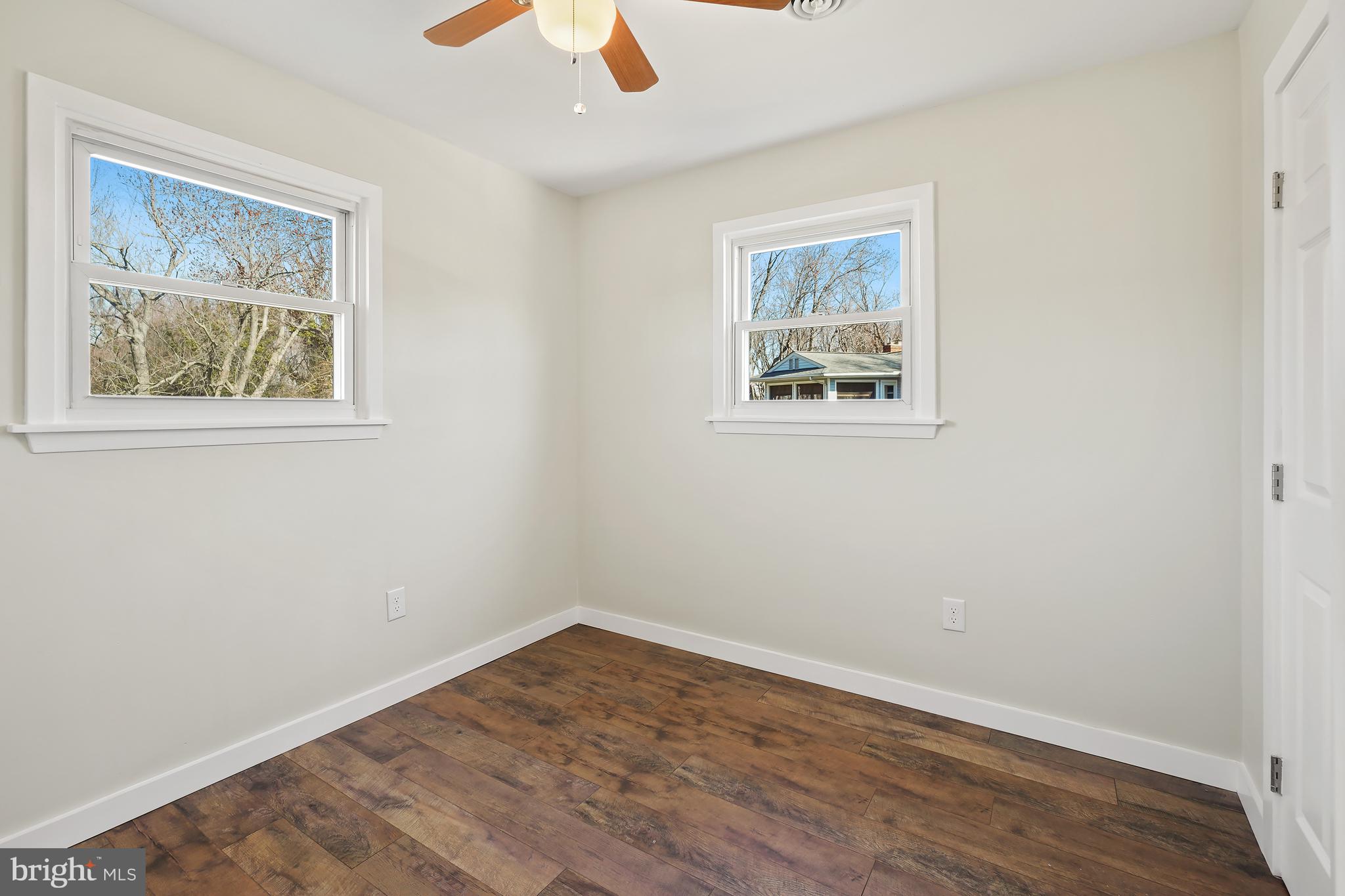 SAUNDERS POINT - Residential