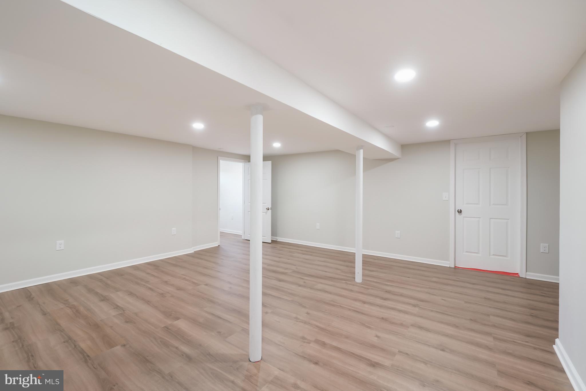 SAUNDERS POINT - Residential