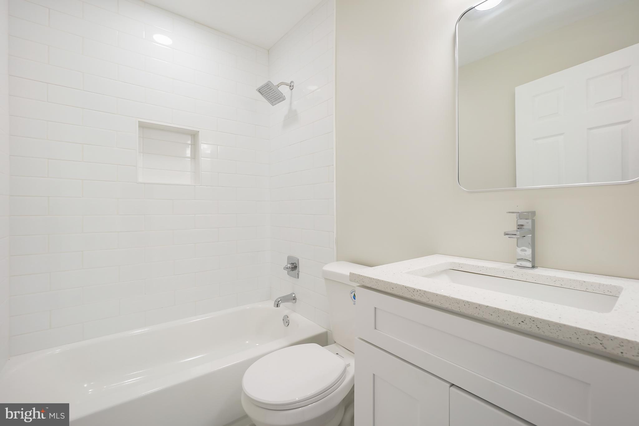 SAUNDERS POINT - Residential