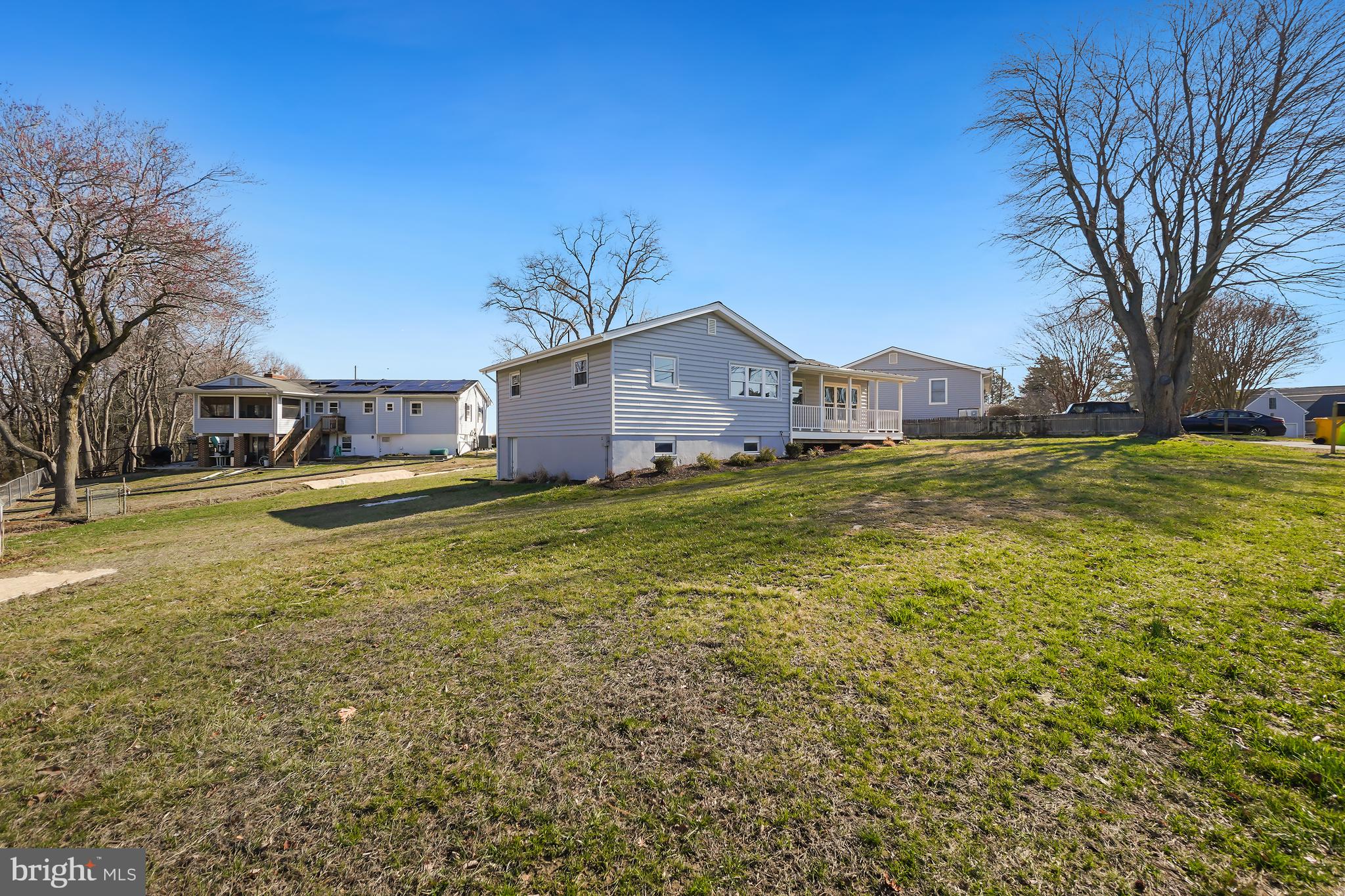 SAUNDERS POINT - Residential