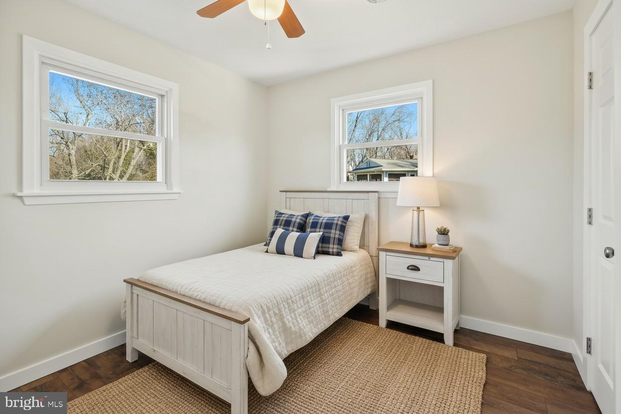 SAUNDERS POINT - Residential