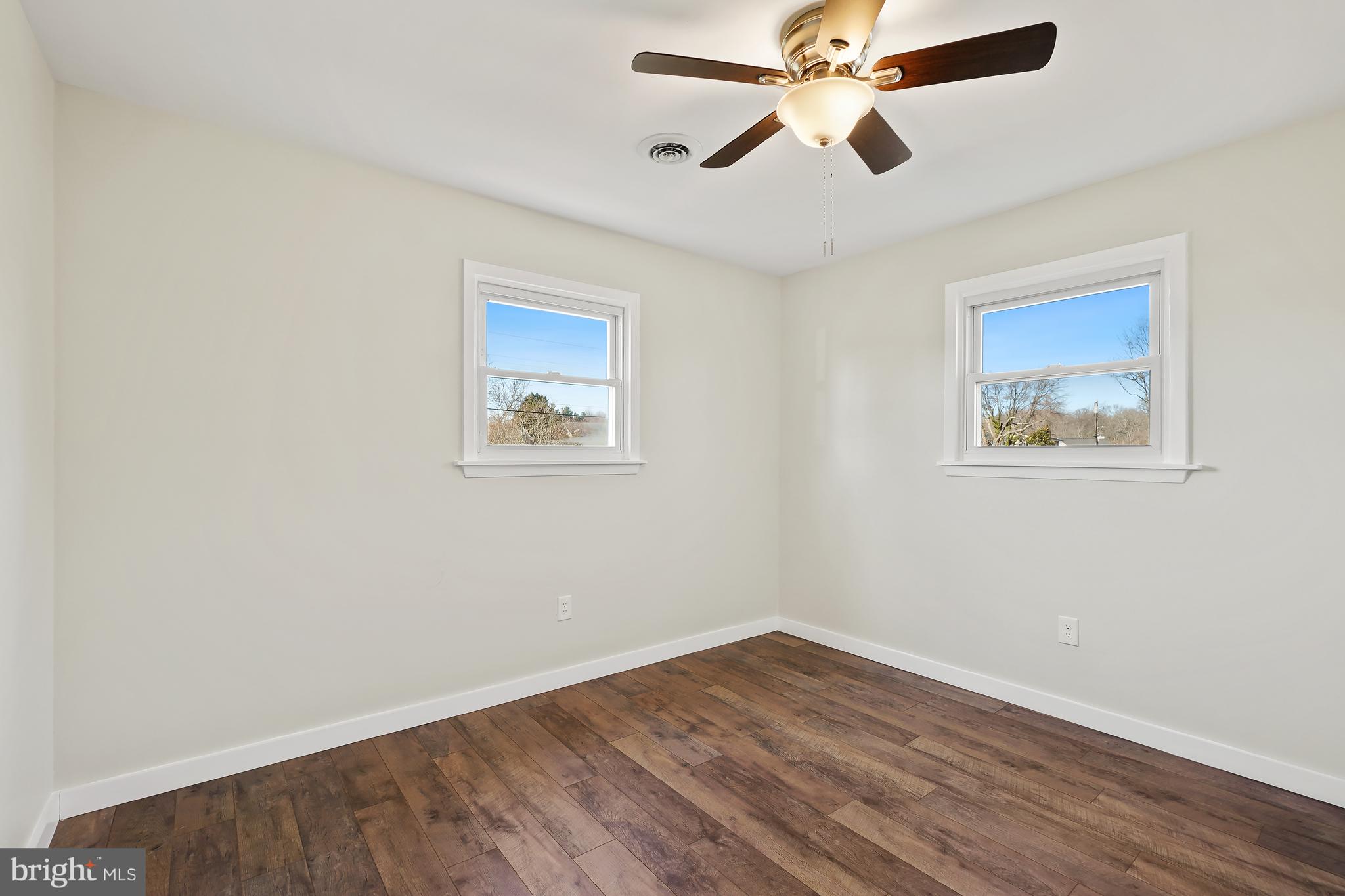 SAUNDERS POINT - Residential