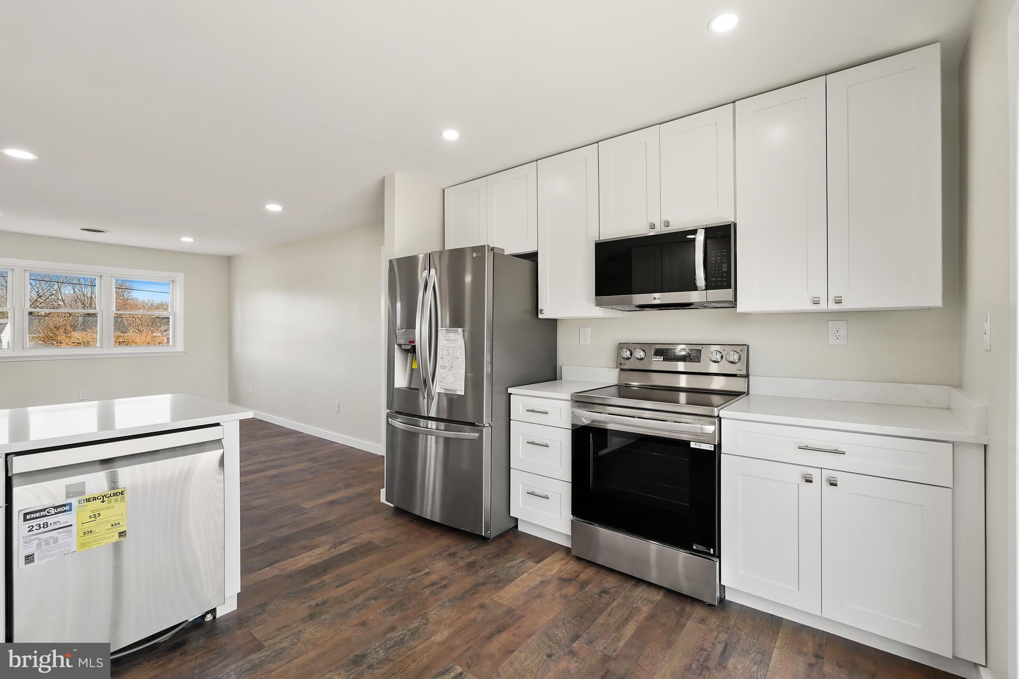 SAUNDERS POINT - Residential