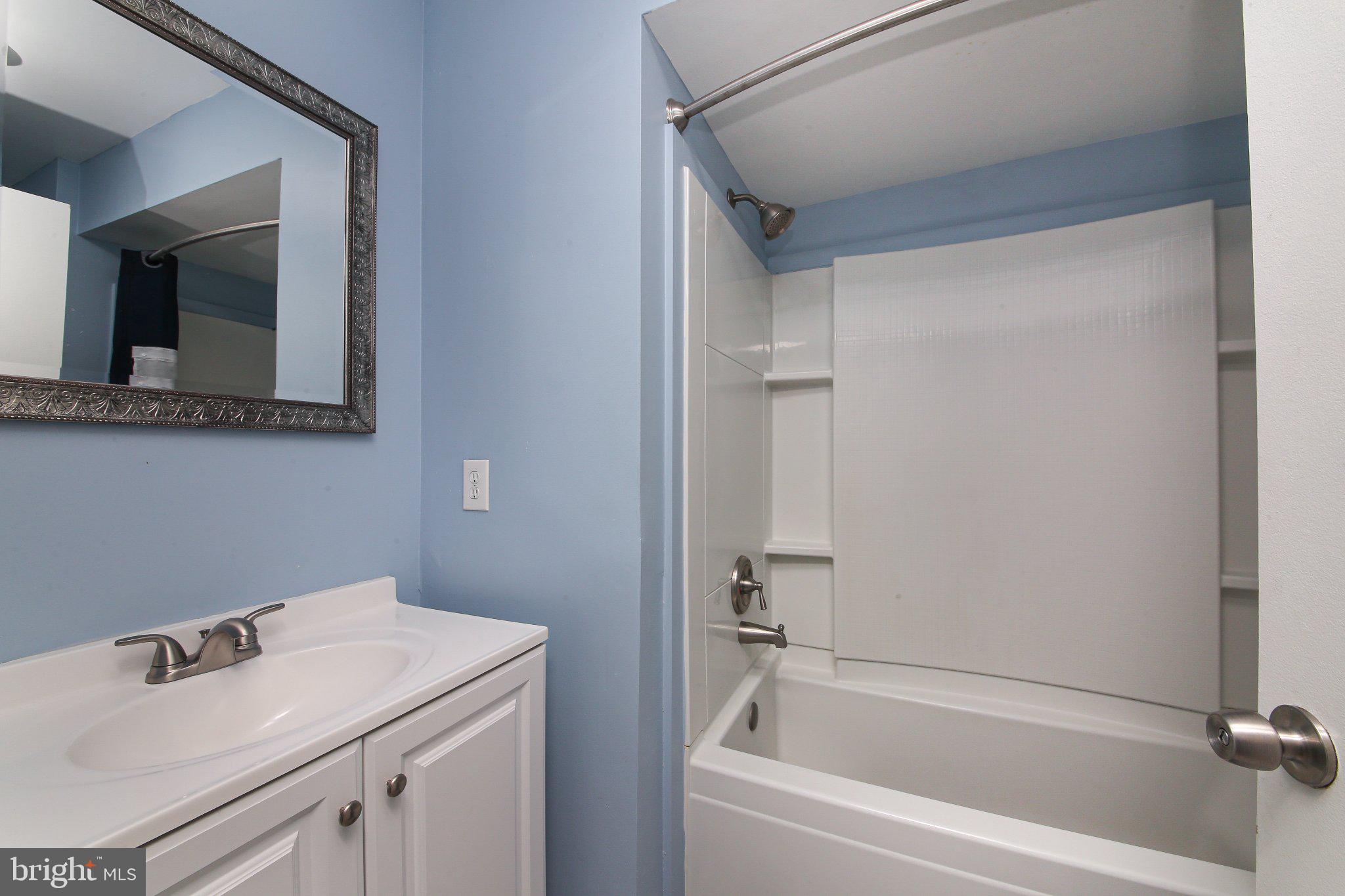 WETHERSFIELD - Residential