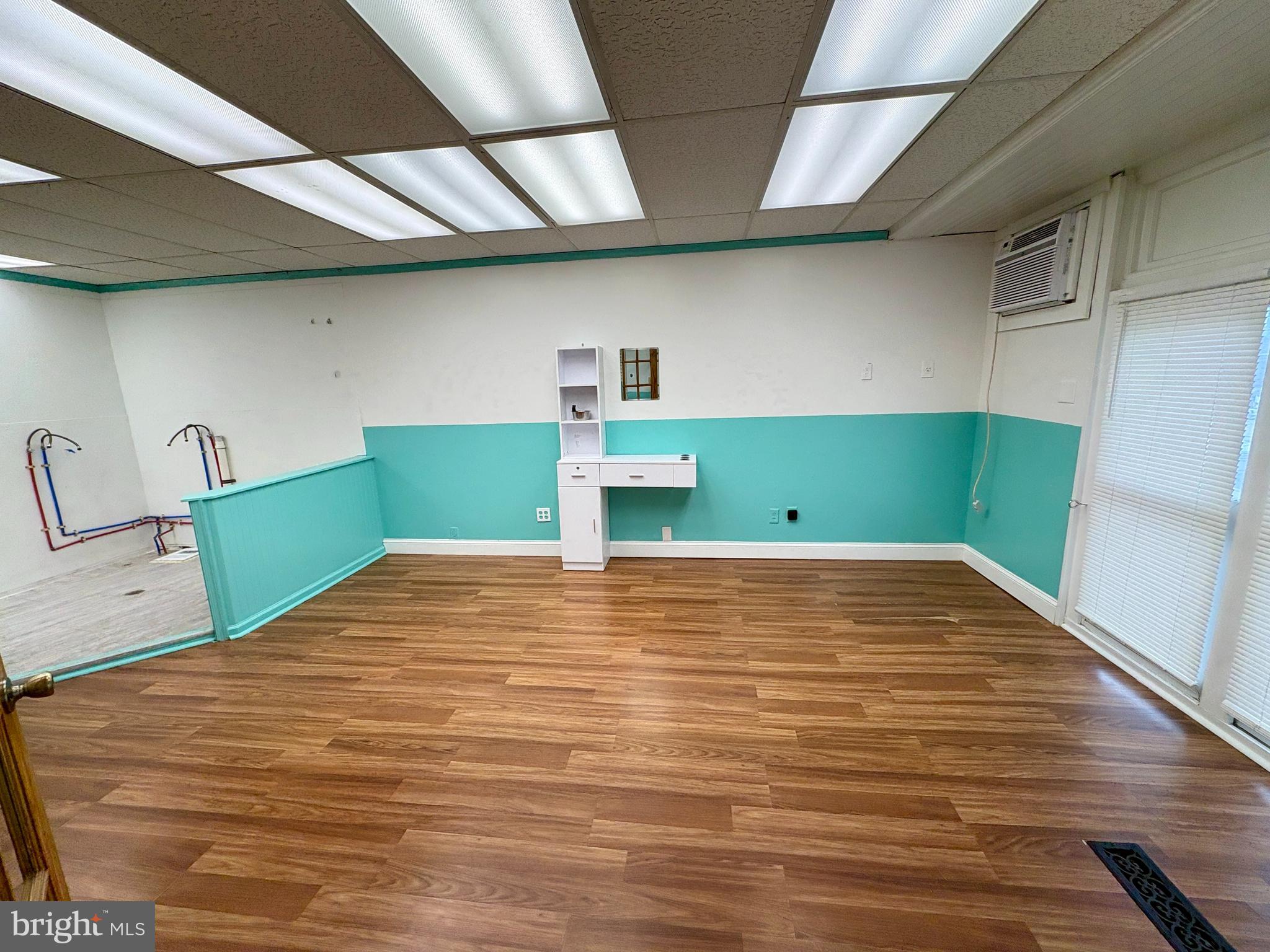 3002 N CENTRE STREET 1ST FLOOR OFFICE