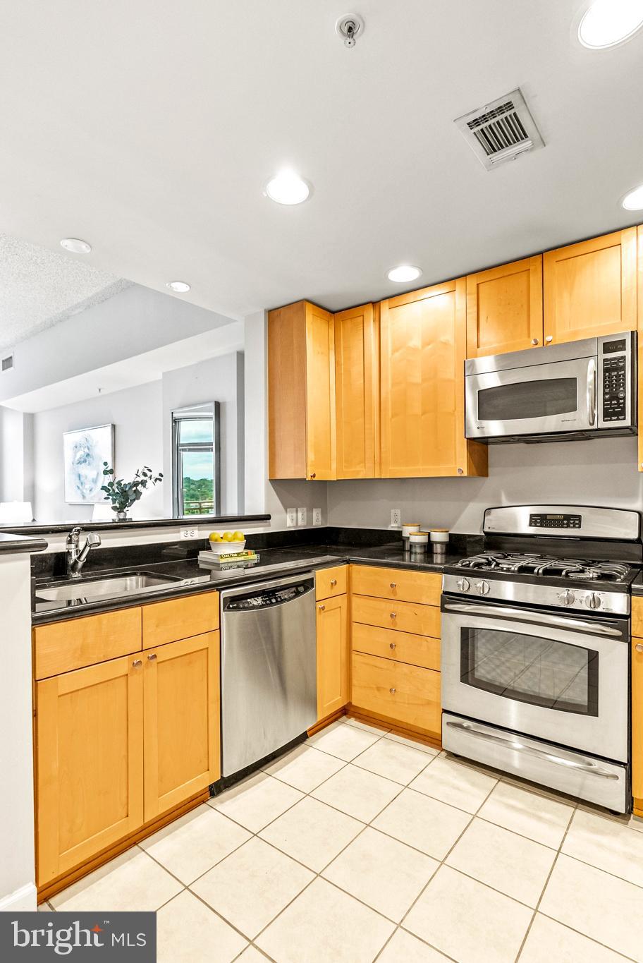 3600 S GLEBE ROAD 605W