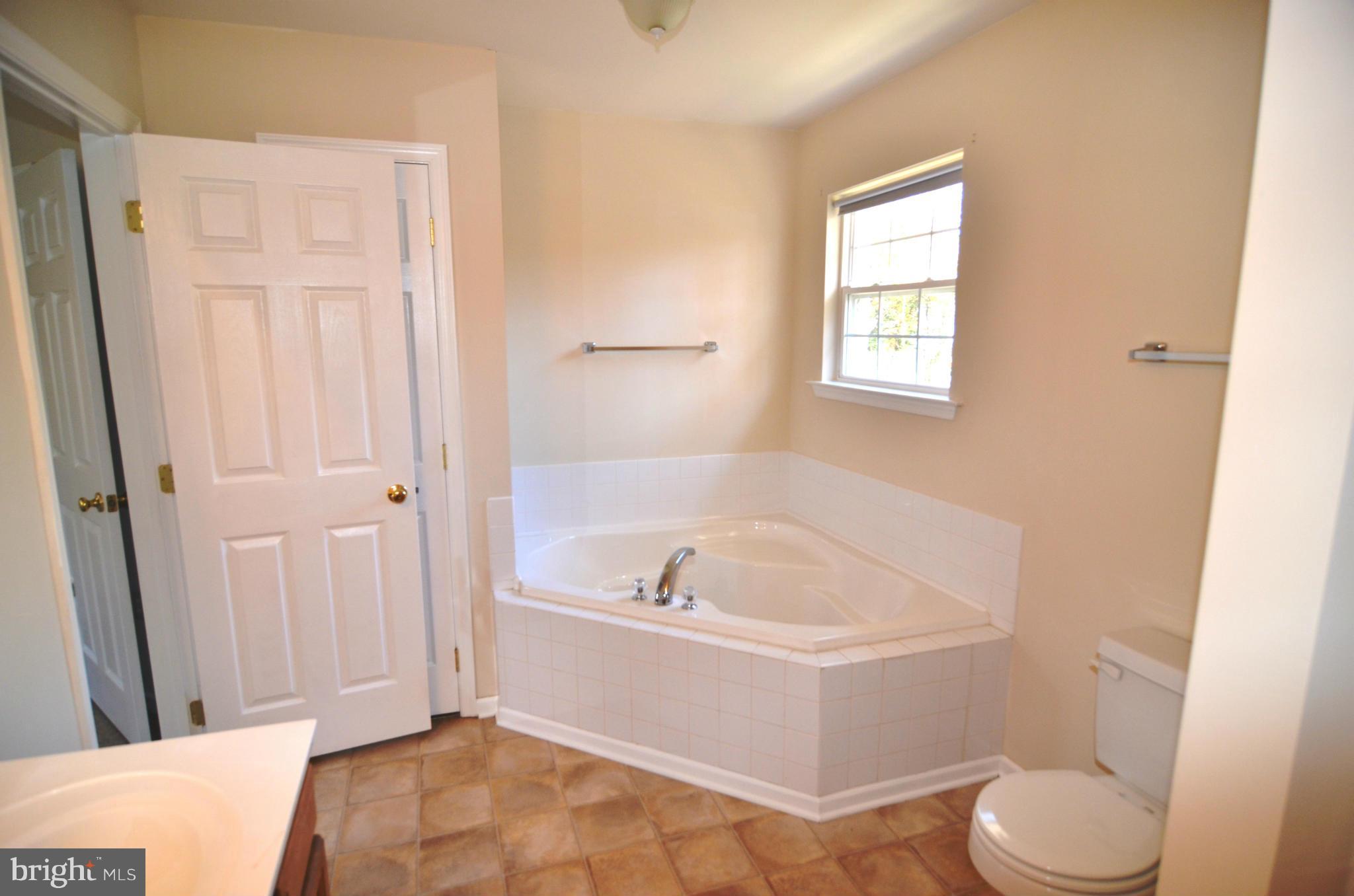 CHESAPEAKE RANCH ESTATES - Residential Lease