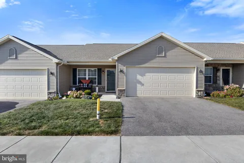 169 Palomino Way Unit 206, Red Lion, PA 17356 - MLS#: PAYK2071462