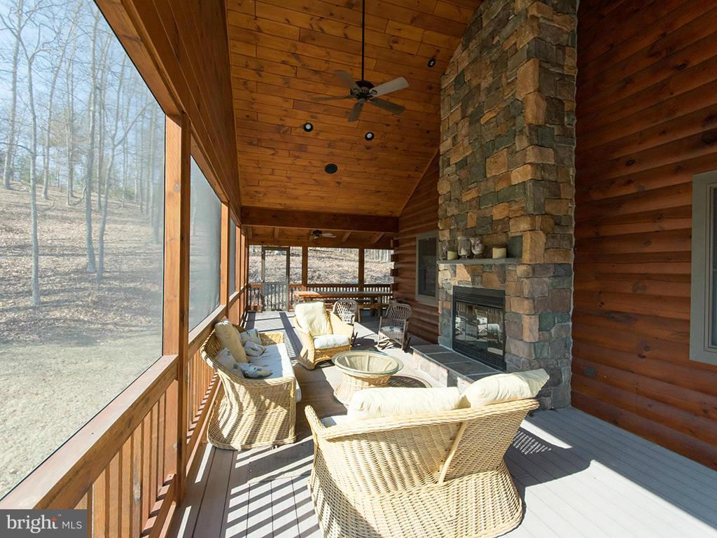 QUIVEYS GROVE - Residential