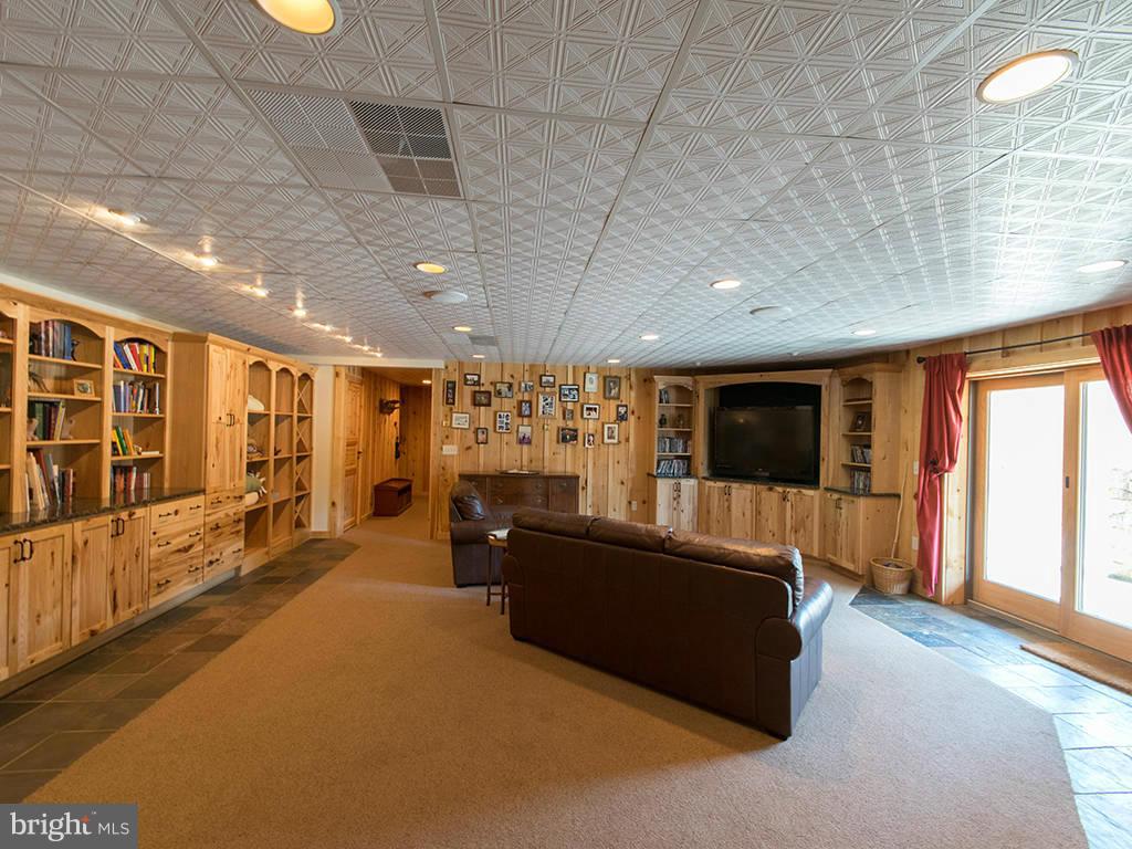 QUIVEYS GROVE - Residential