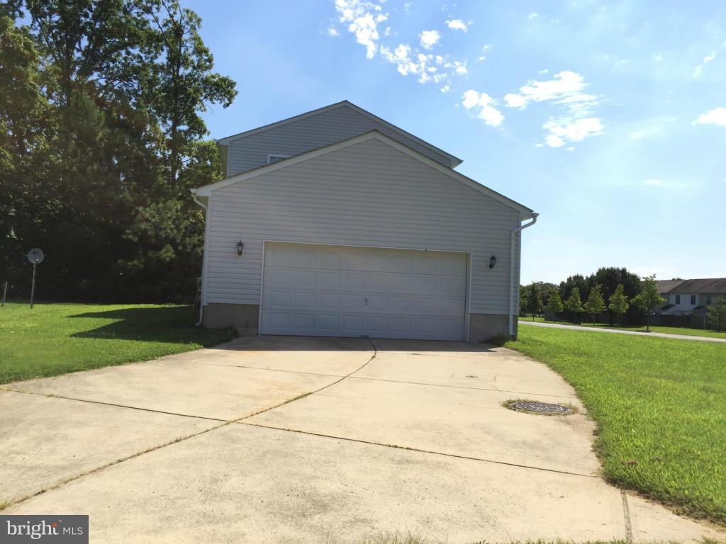 LAUREL GLEN - Residential Lease