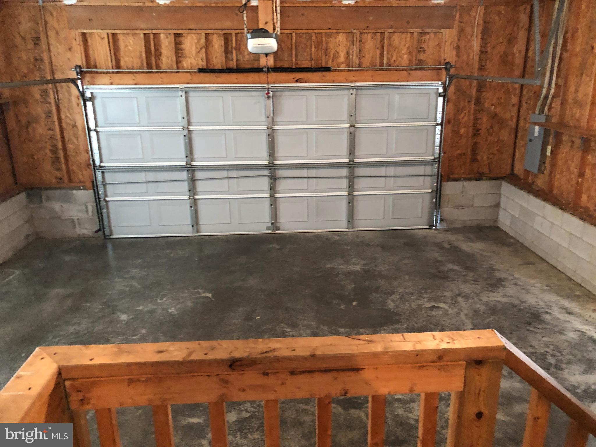 LAUREL GLEN - Residential Lease