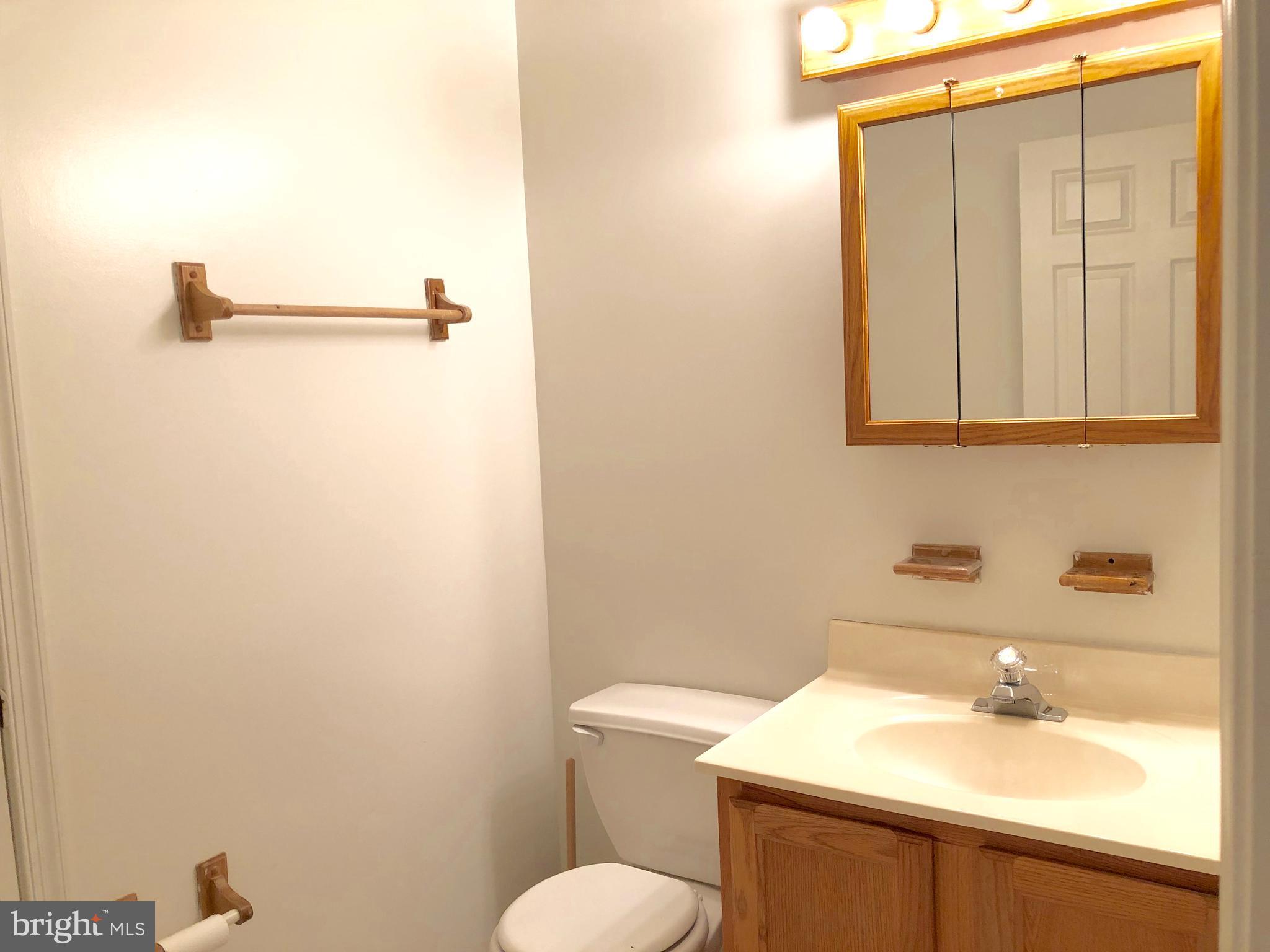 LAUREL GLEN - Residential Lease