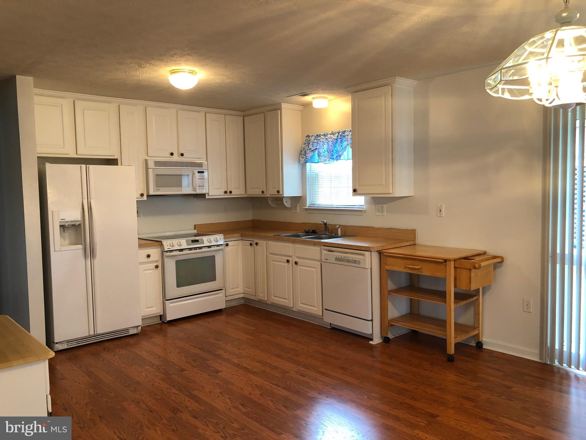 LAUREL GLEN - Residential Lease