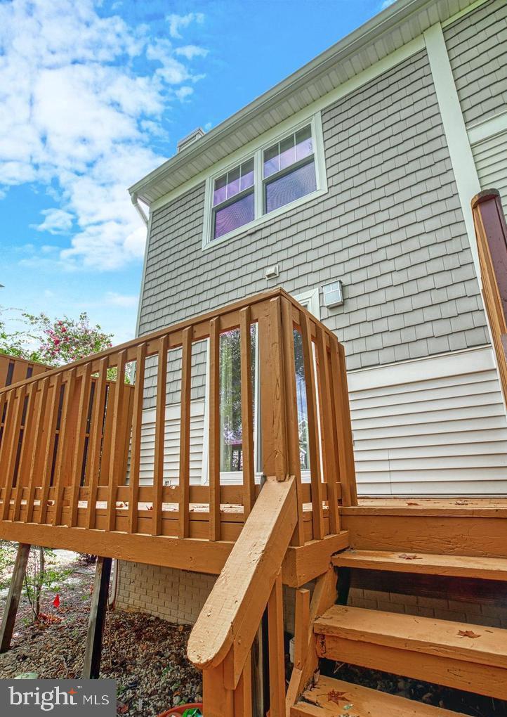 DUNDREE KNOLL - Residential Lease