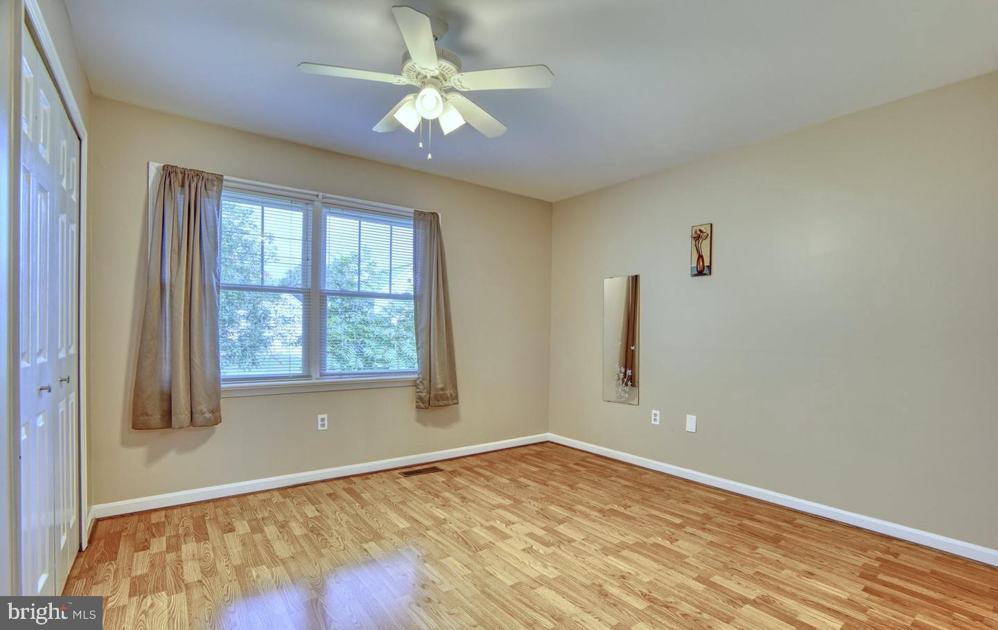 DUNDREE KNOLL - Residential Lease