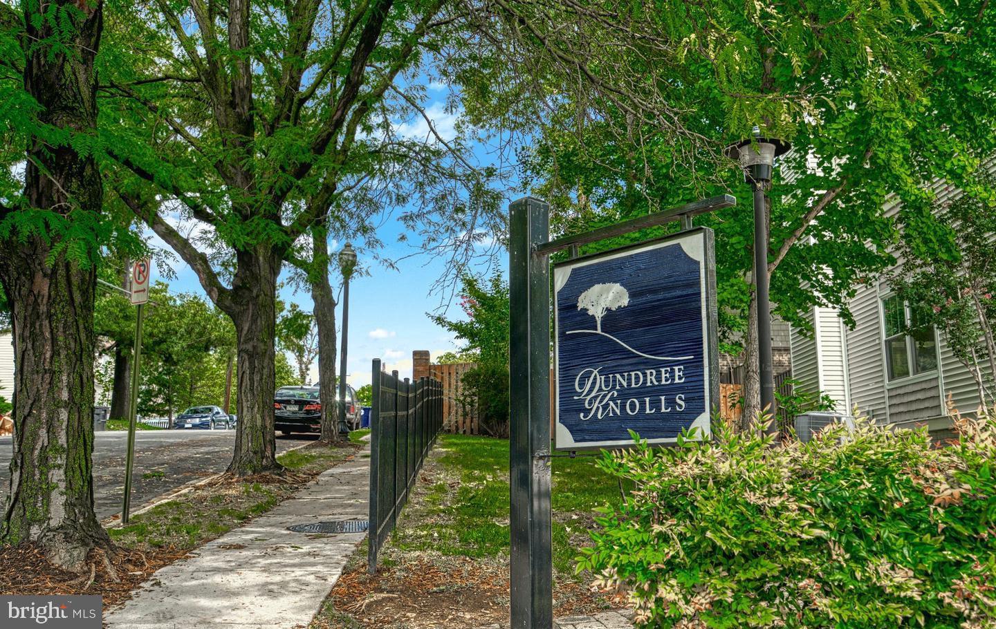 DUNDREE KNOLL - Residential Lease