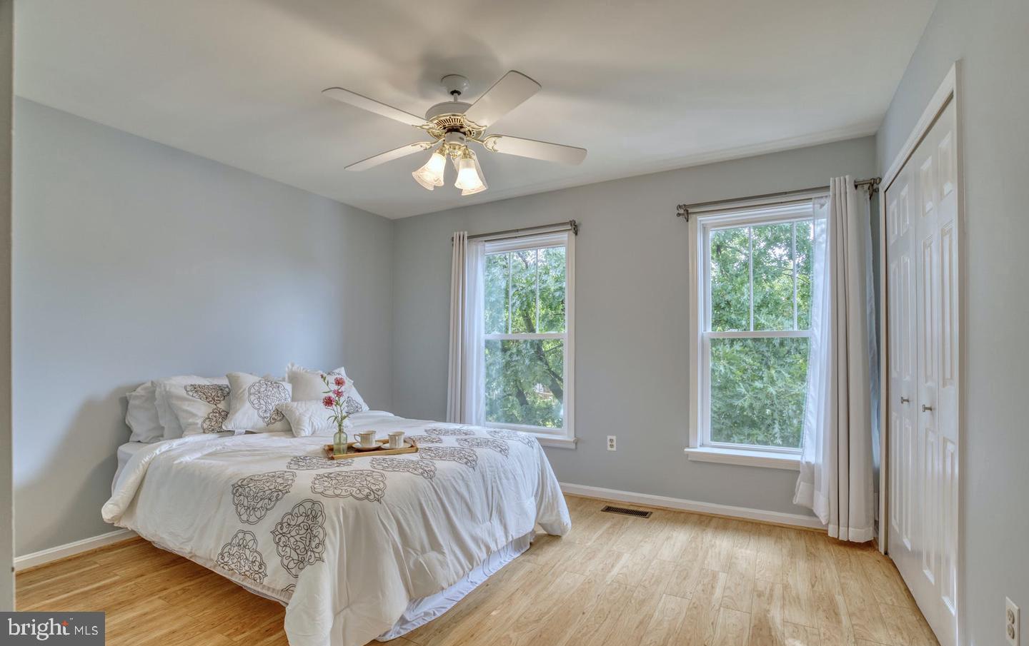 DUNDREE KNOLL - Residential Lease