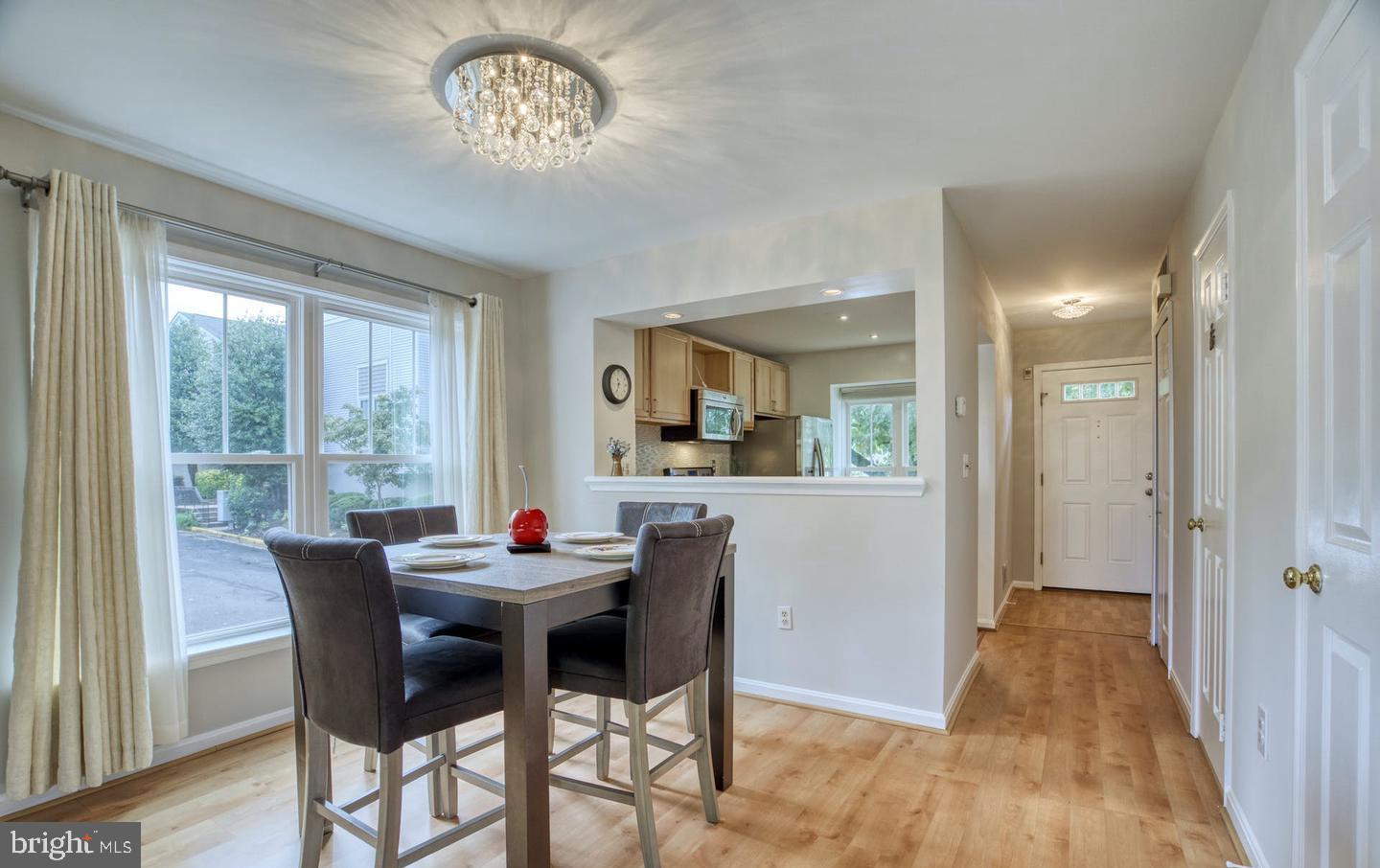 DUNDREE KNOLL - Residential Lease