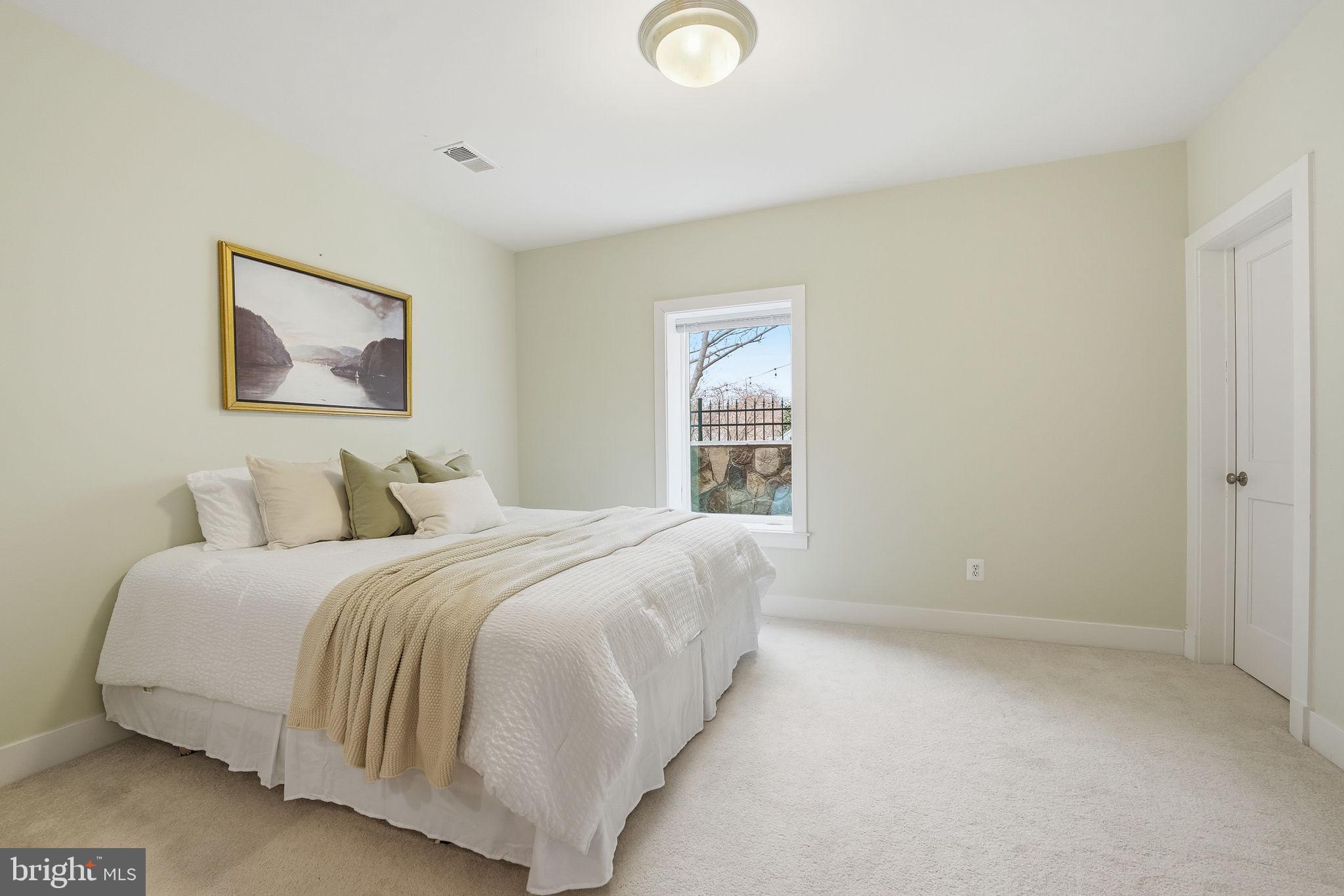 LYON VILLAGE - Residential