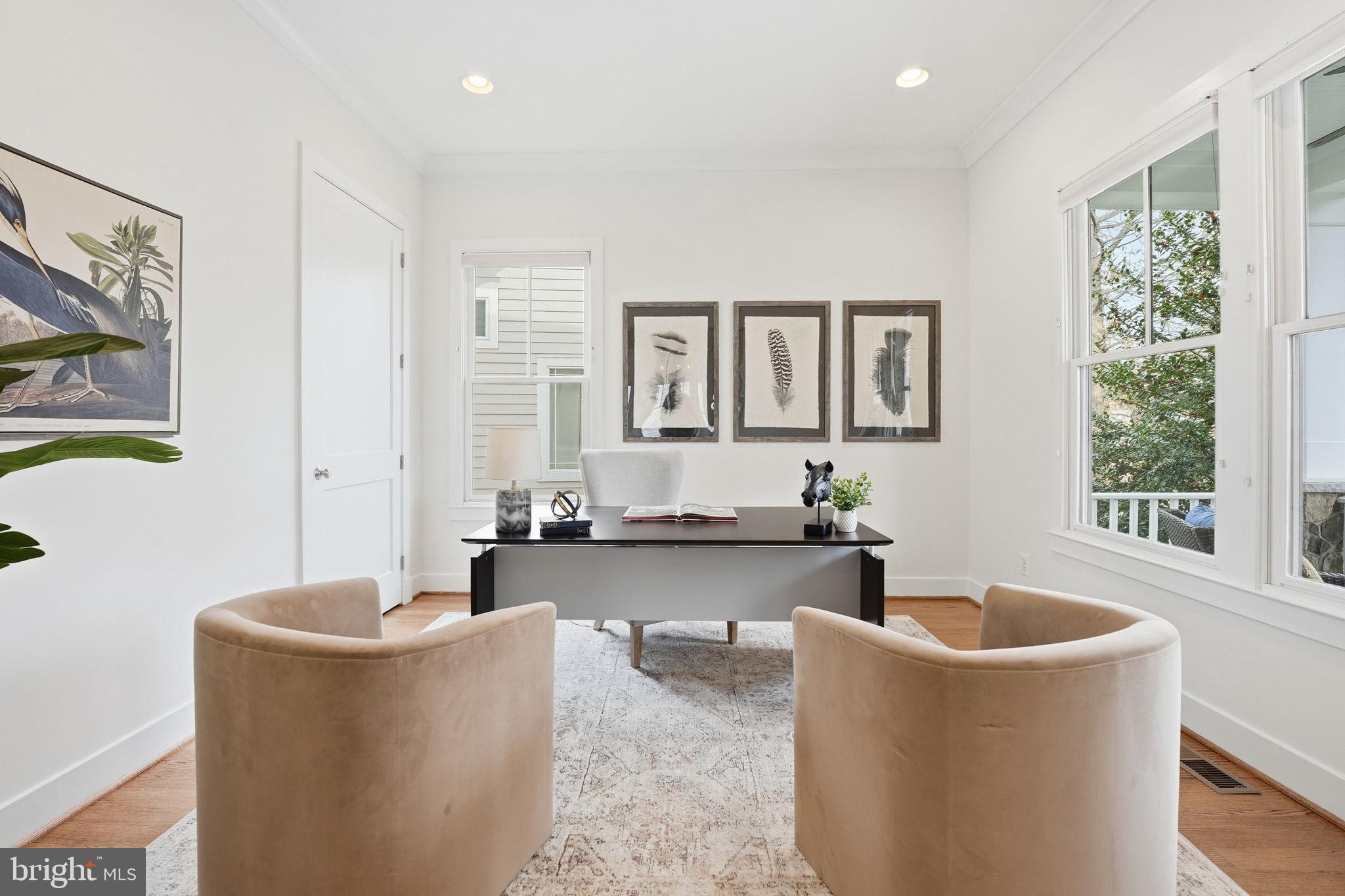 LYON VILLAGE - Residential