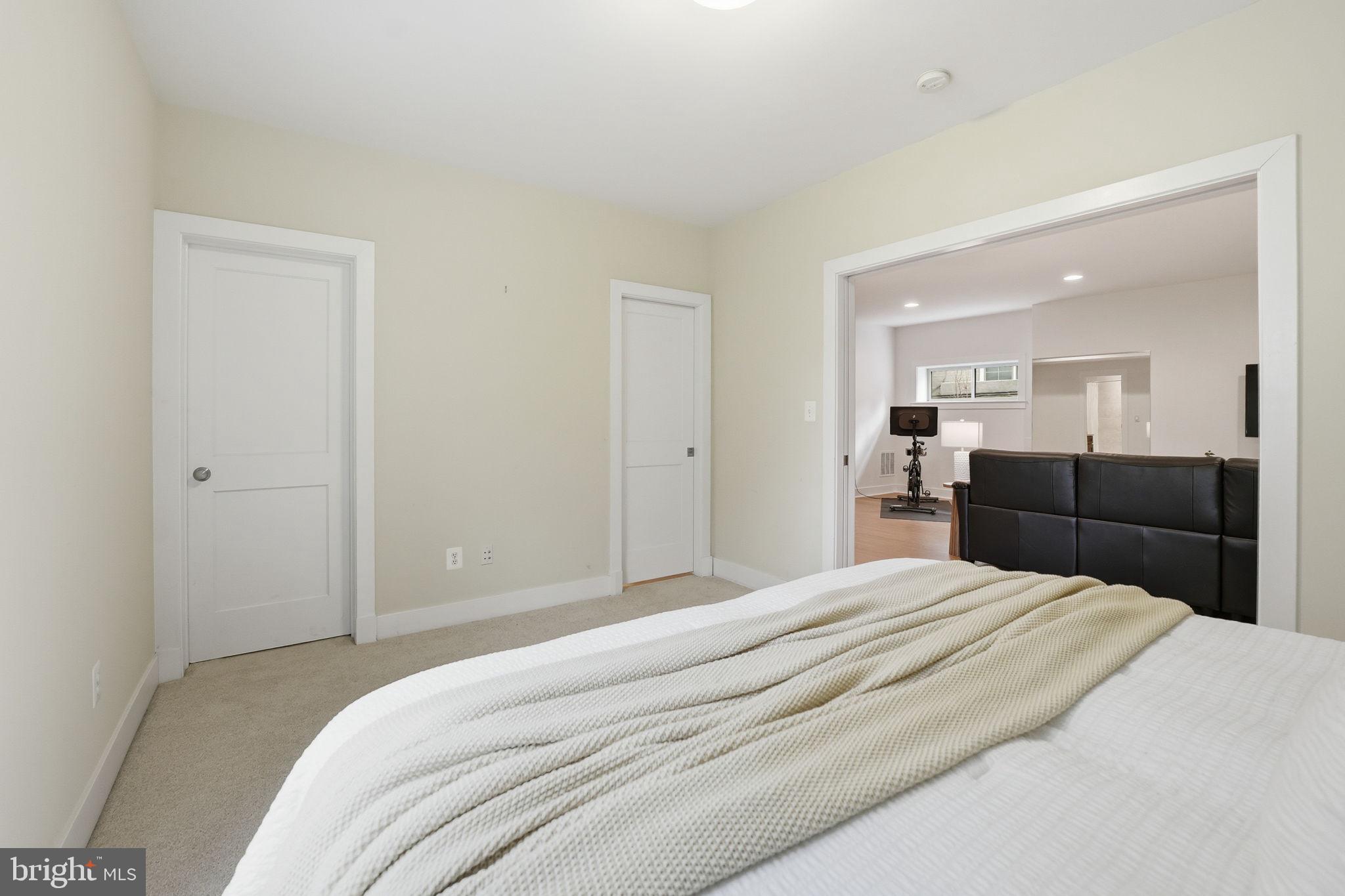 LYON VILLAGE - Residential