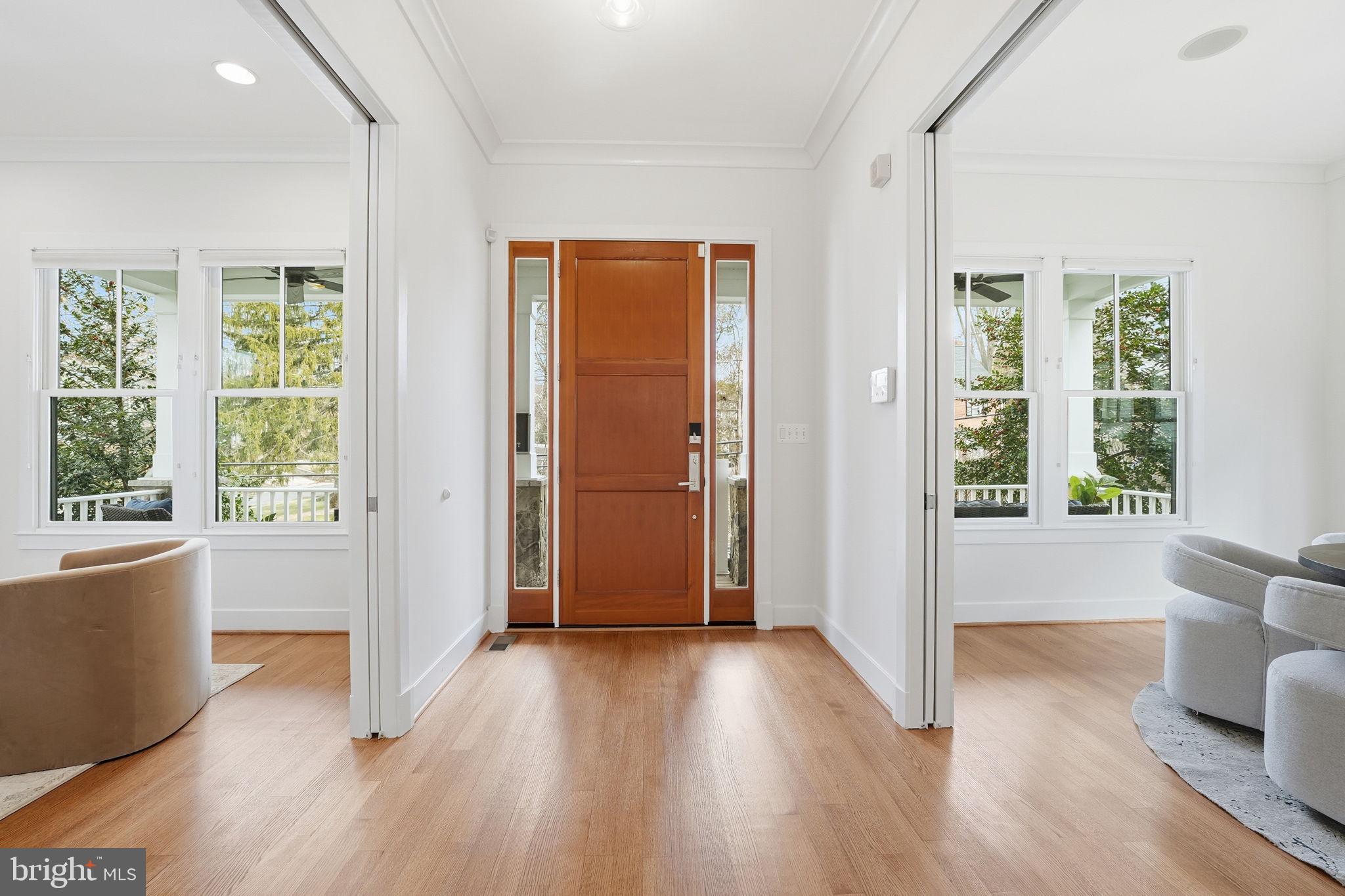 LYON VILLAGE - Residential