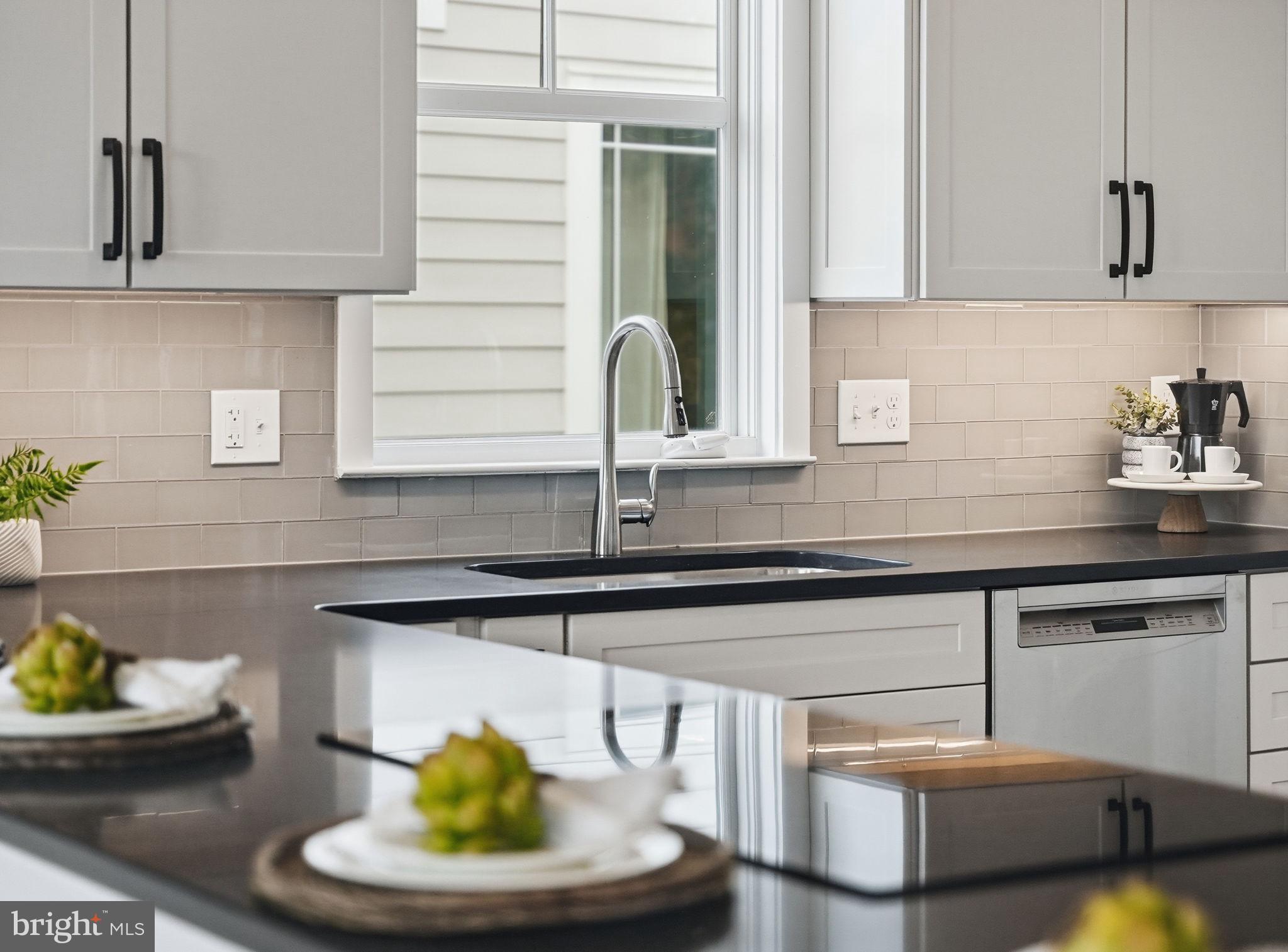 LYON VILLAGE - Residential