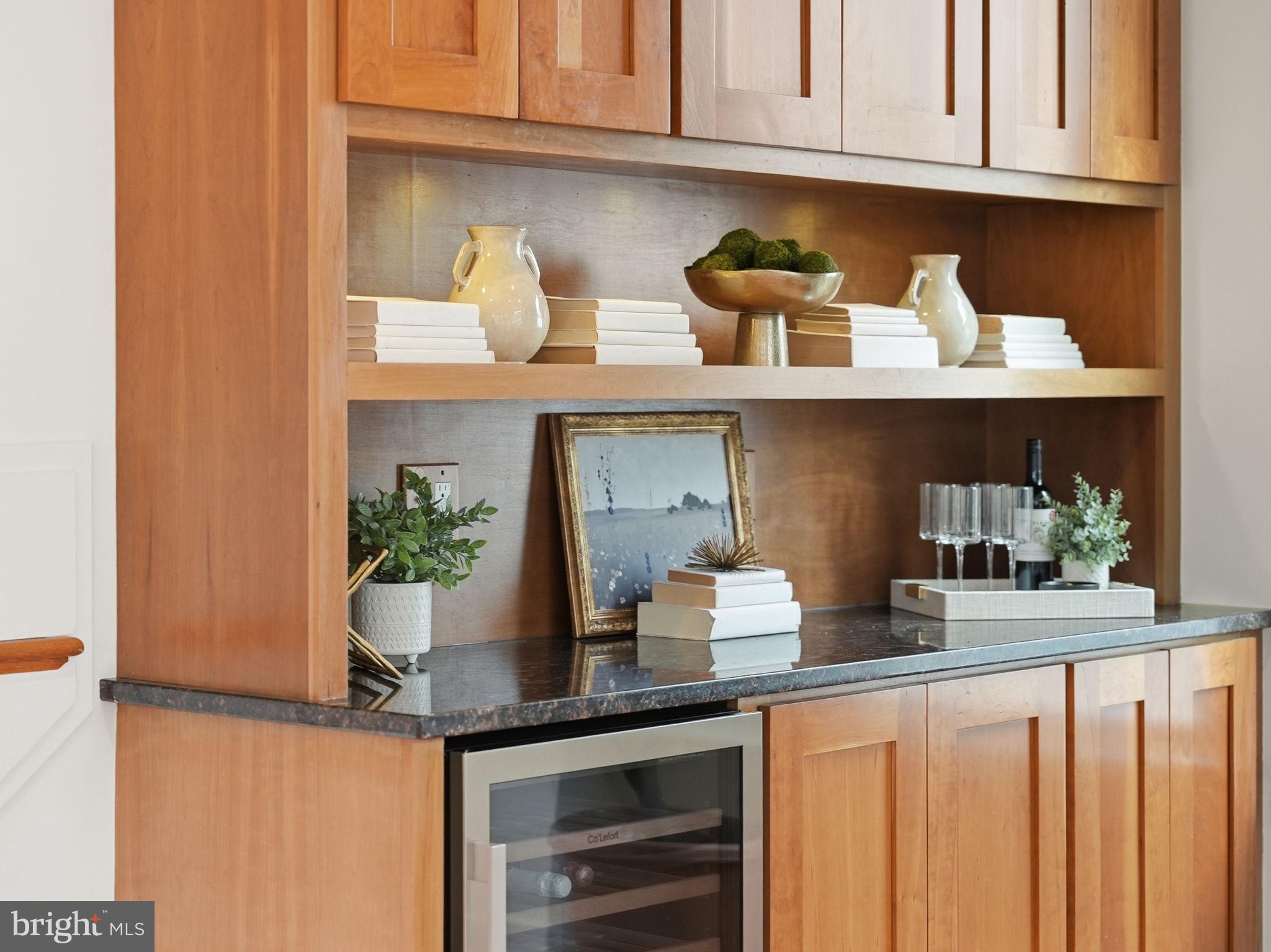 LYON VILLAGE - Residential