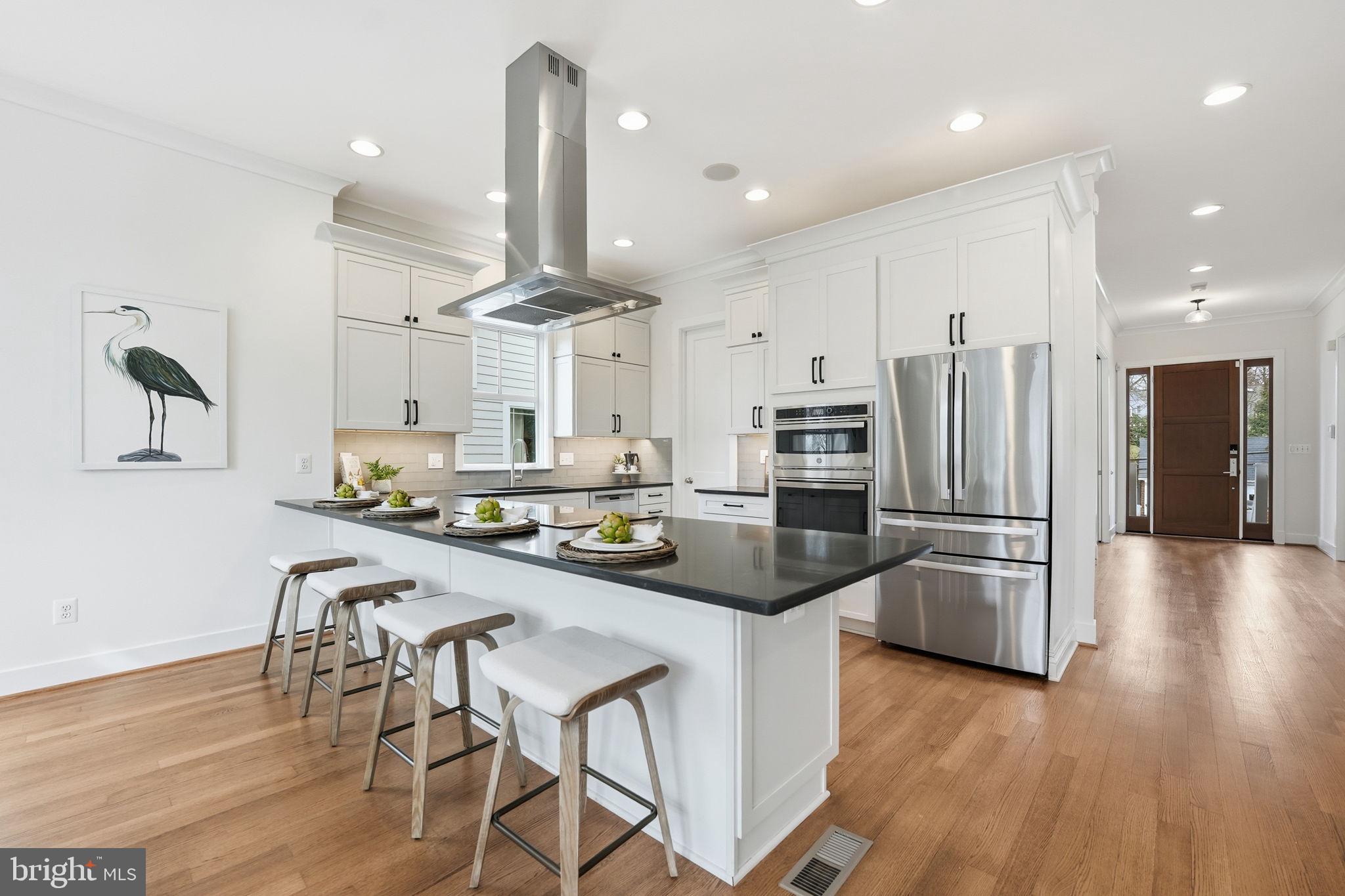 LYON VILLAGE - Residential