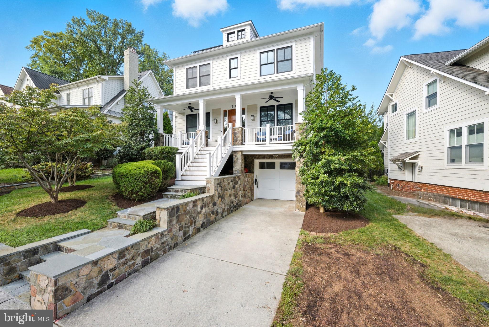 1614 N JACKSON STREET