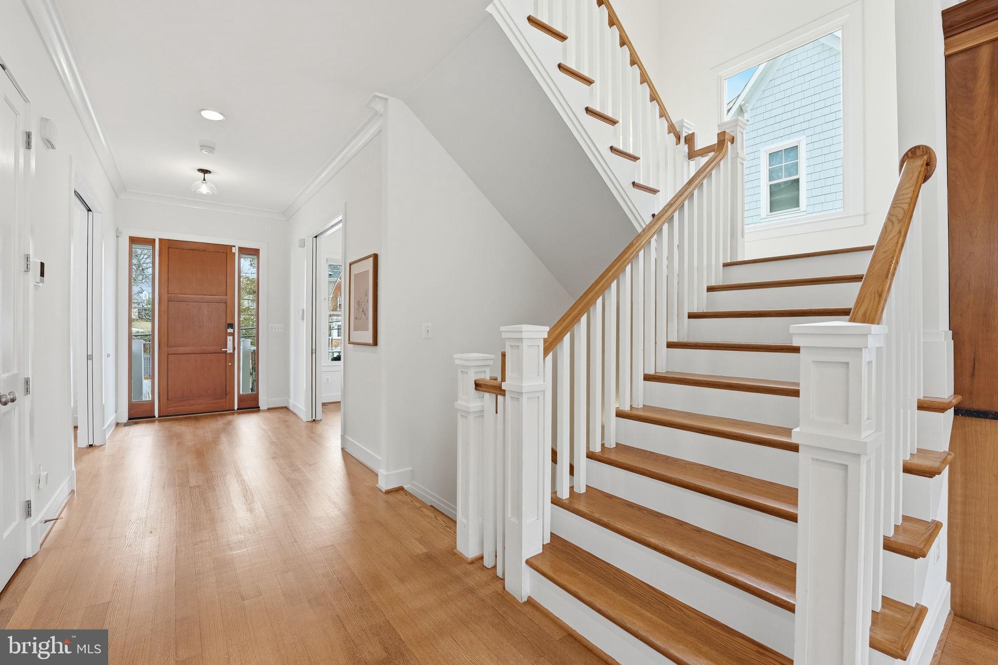 LYON VILLAGE - Residential