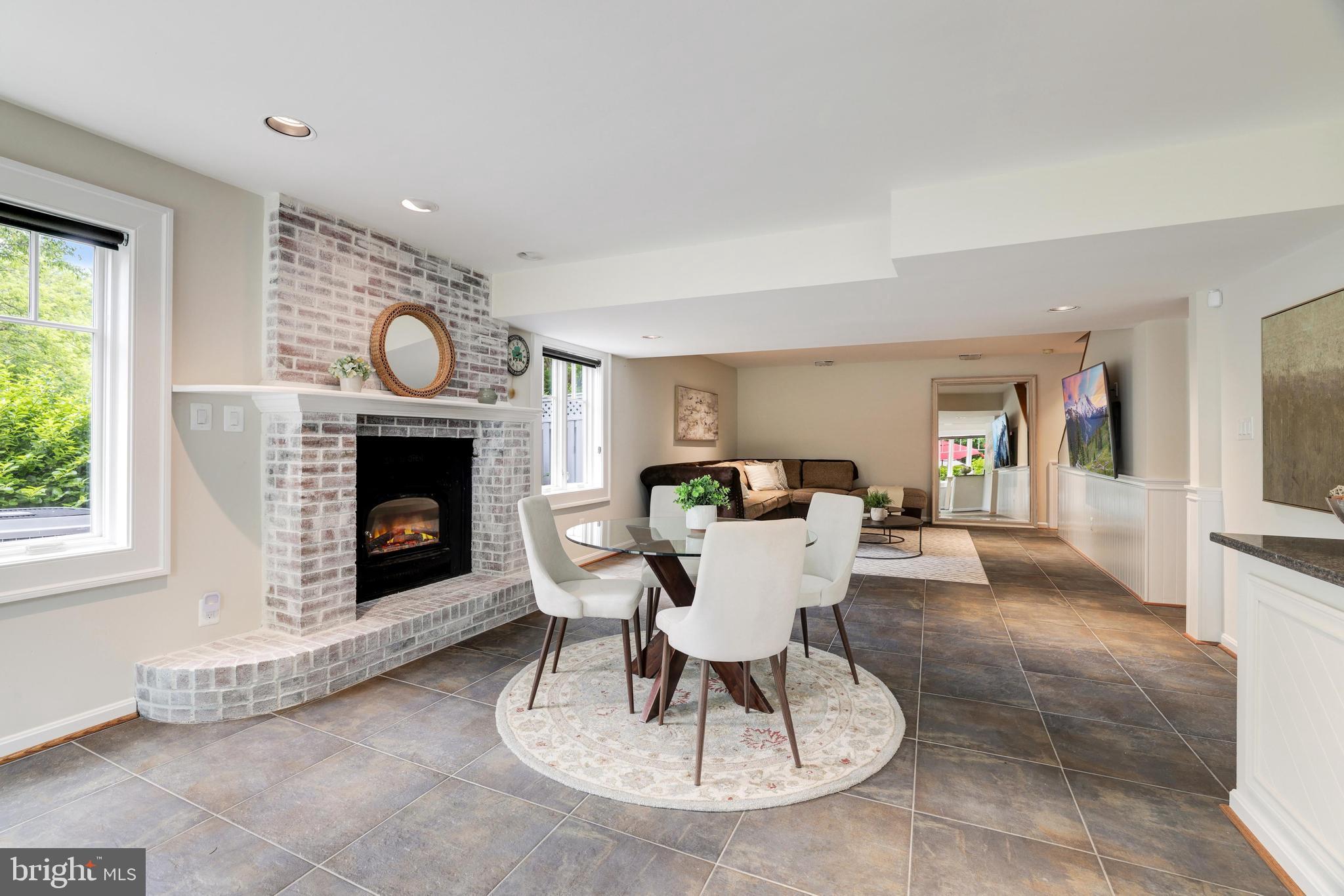 SENECA FARMS - Residential