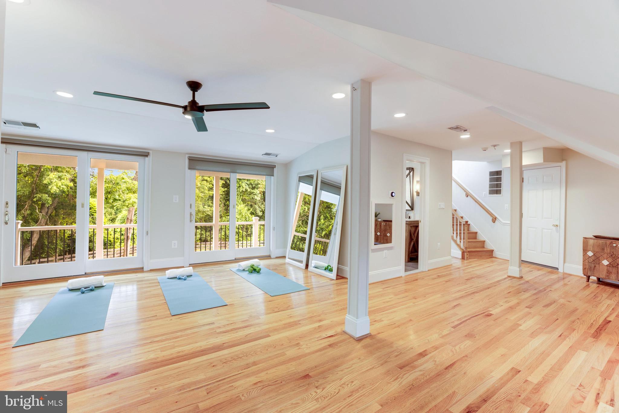 SENECA FARMS - Residential