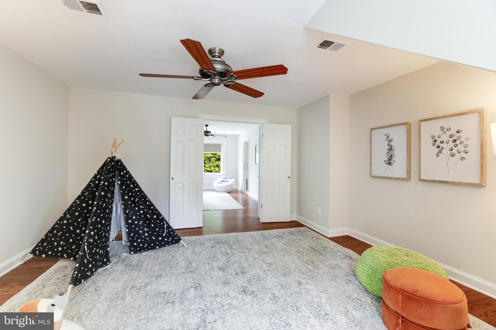 SENECA FARMS - Residential