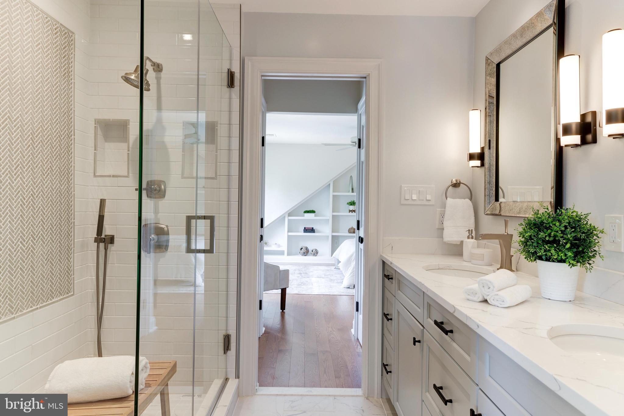 SENECA FARMS - Residential