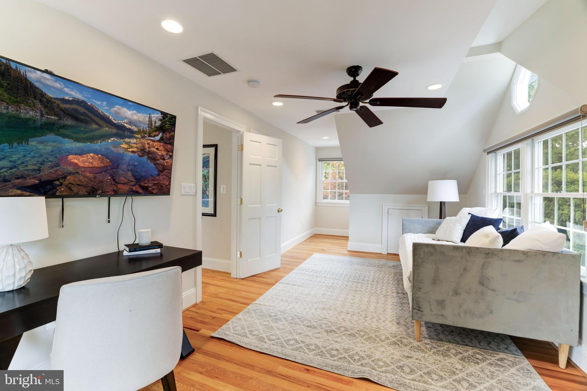 SENECA FARMS - Residential