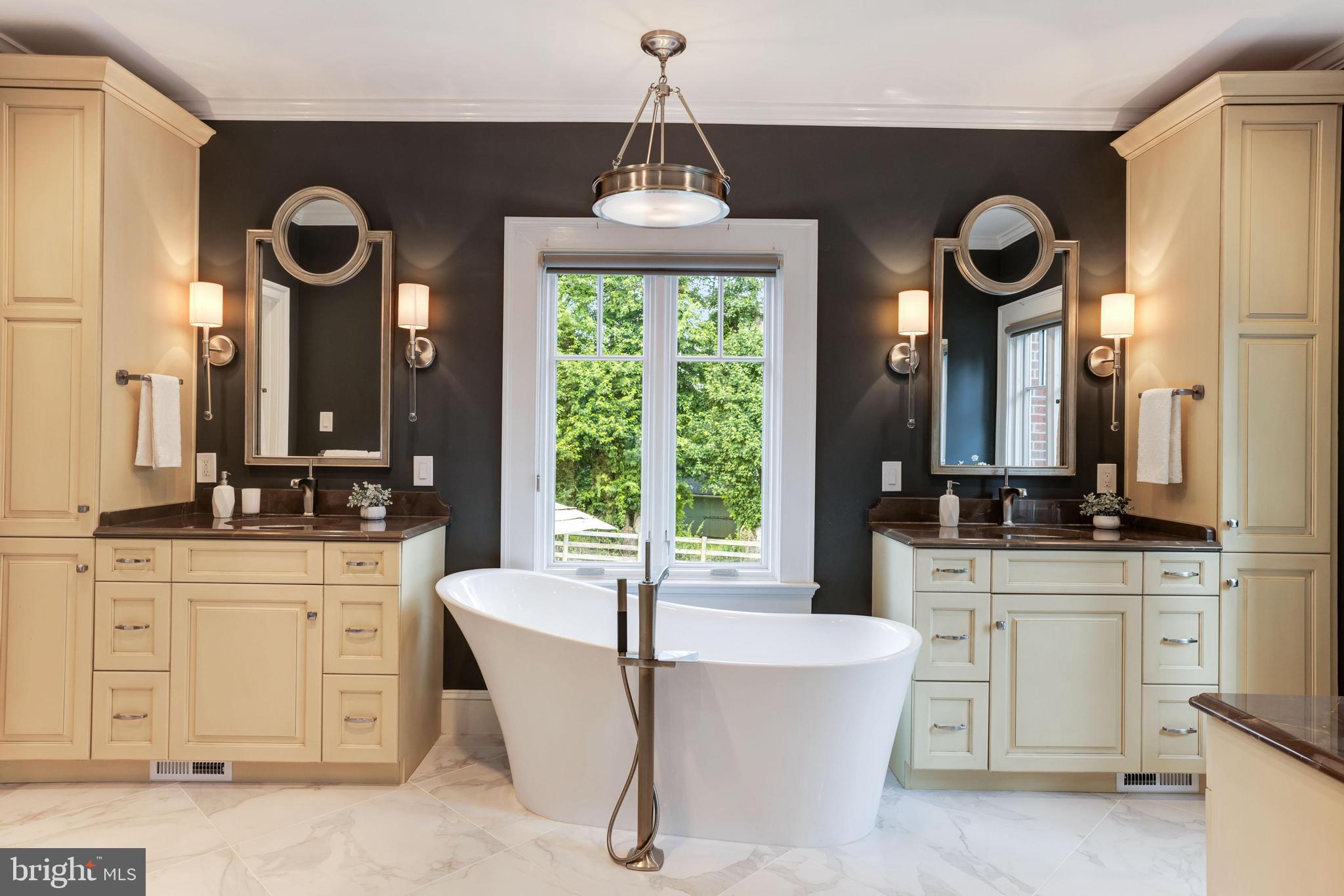 SENECA FARMS - Residential