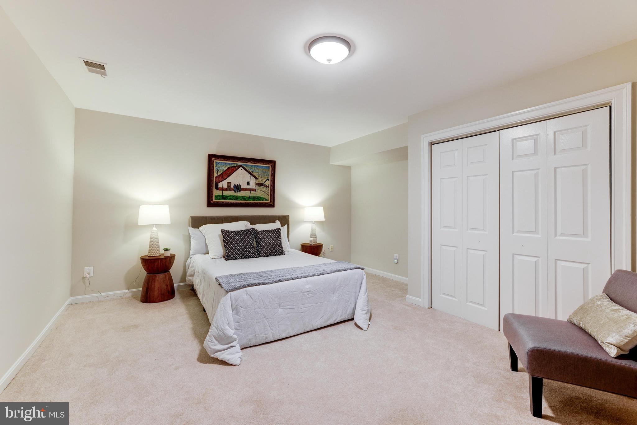 SENECA FARMS - Residential