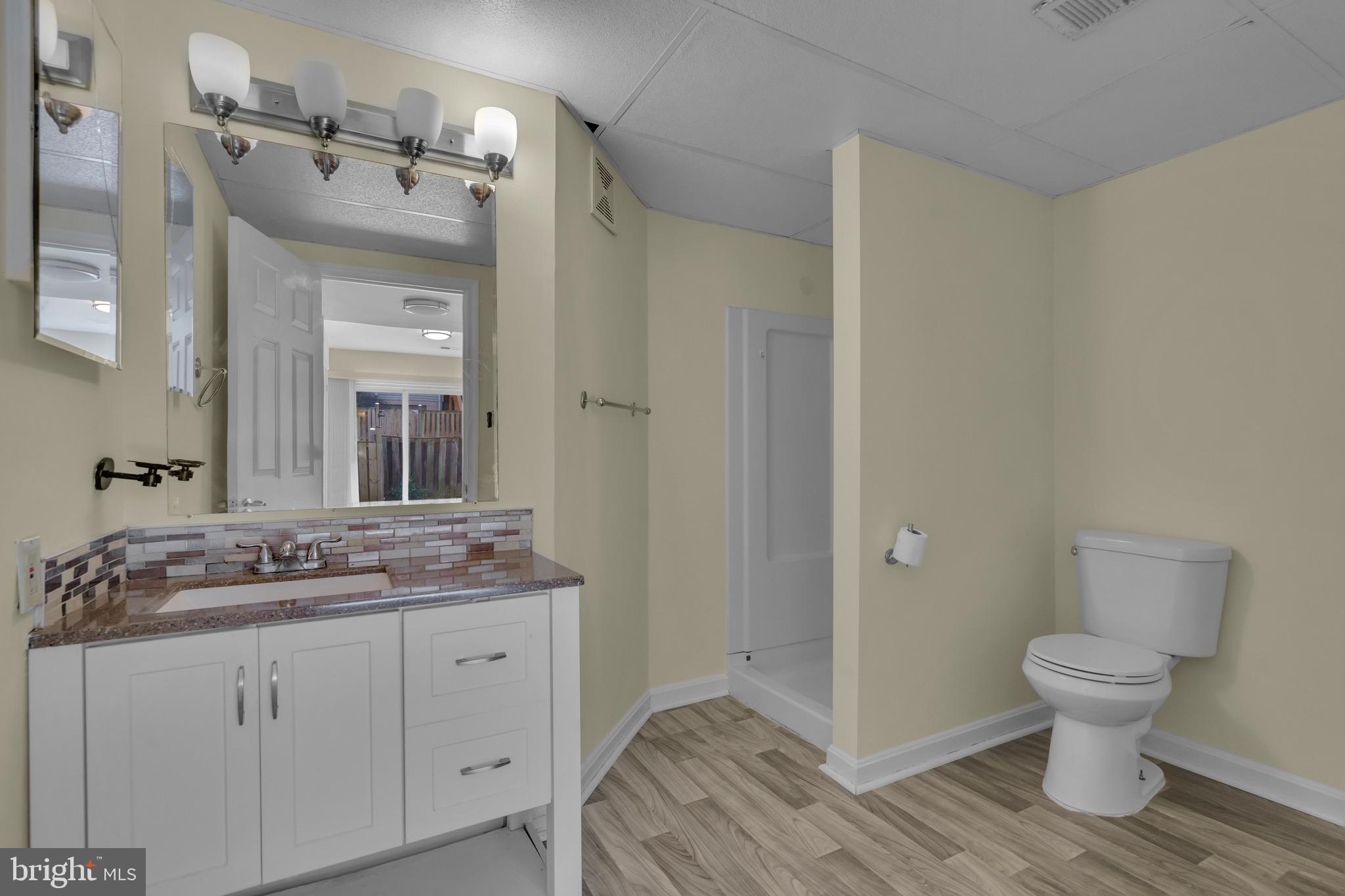 COUNTRY CREEK - Residential