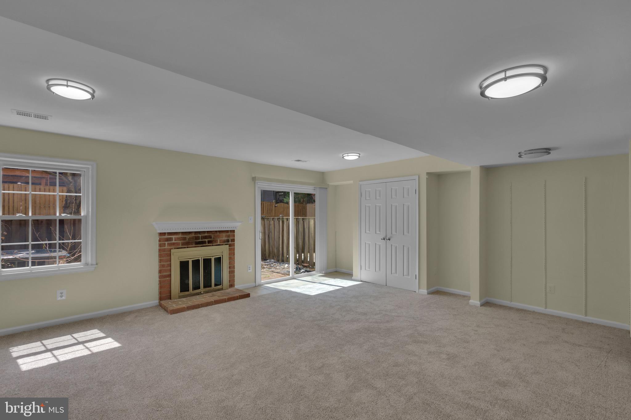 COUNTRY CREEK - Residential