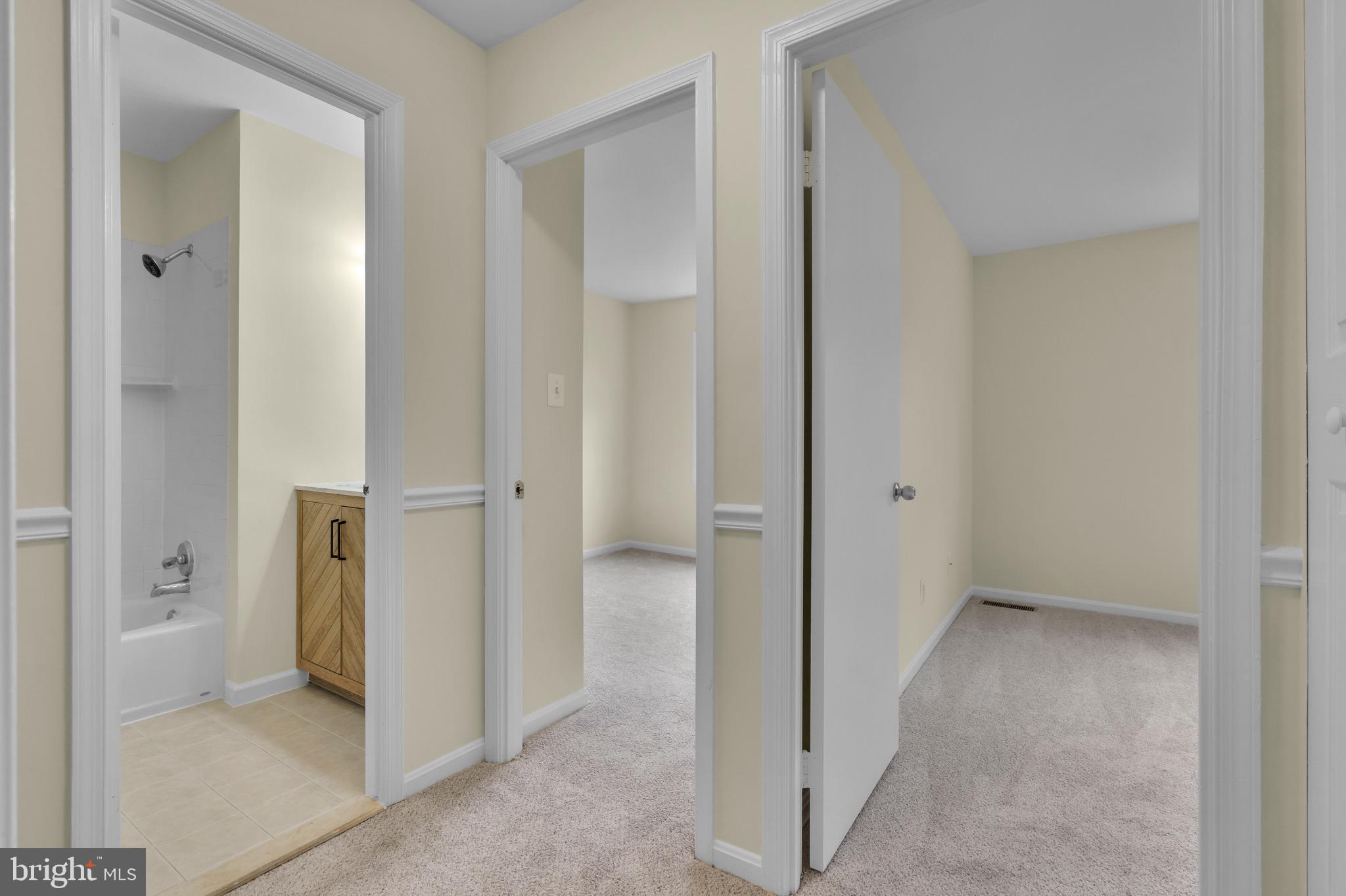 COUNTRY CREEK - Residential