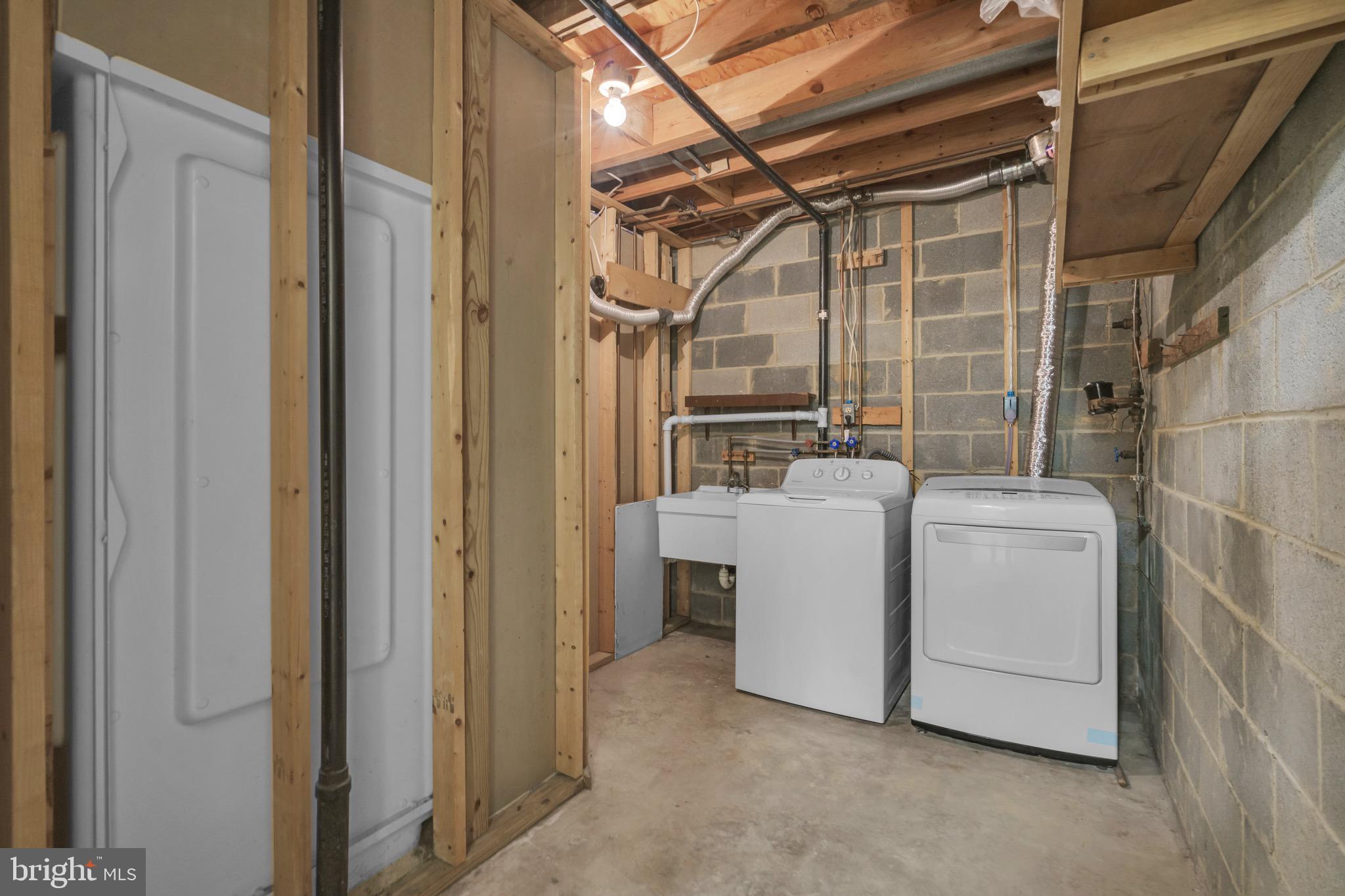 COUNTRY CREEK - Residential