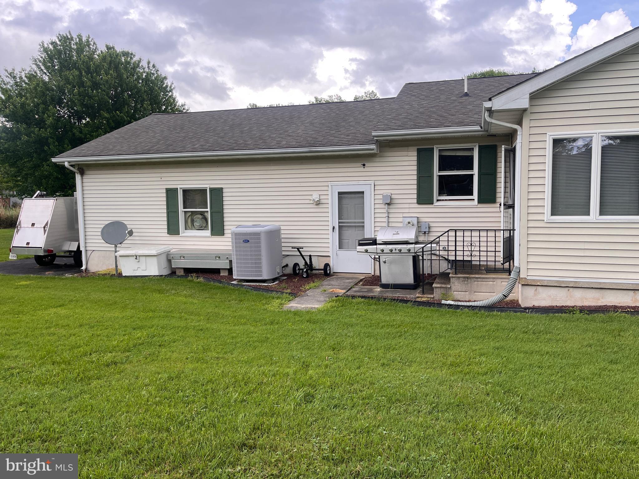 CHESAPEAKE ESTATES - Residential Lease