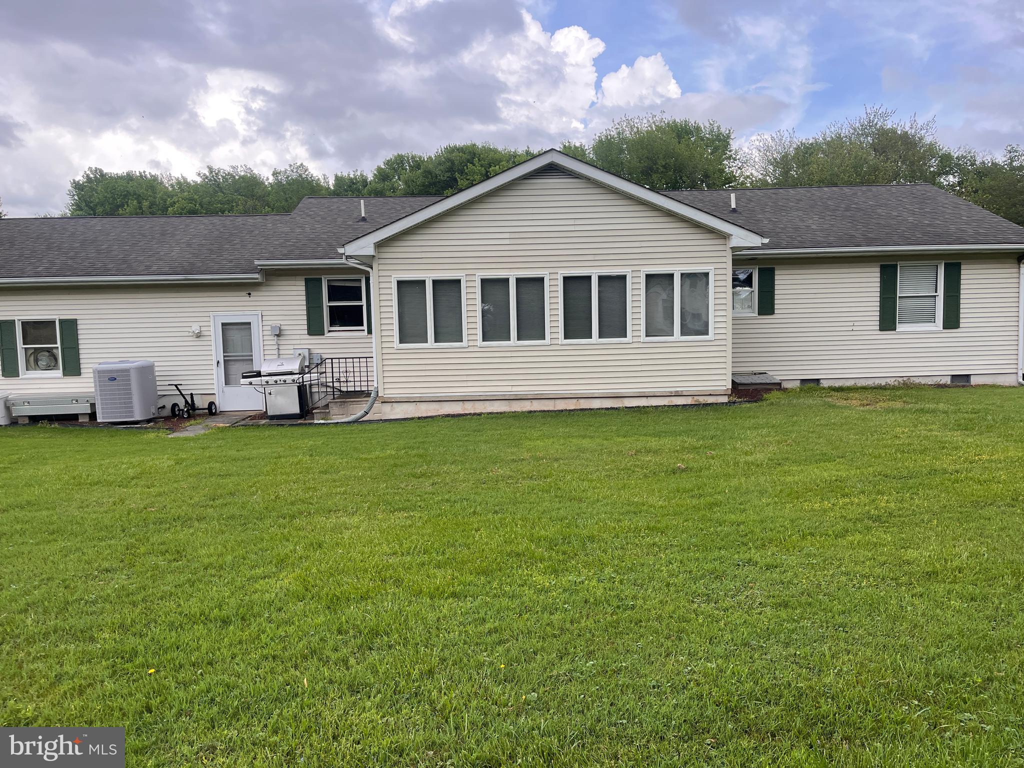 CHESAPEAKE ESTATES - Residential Lease